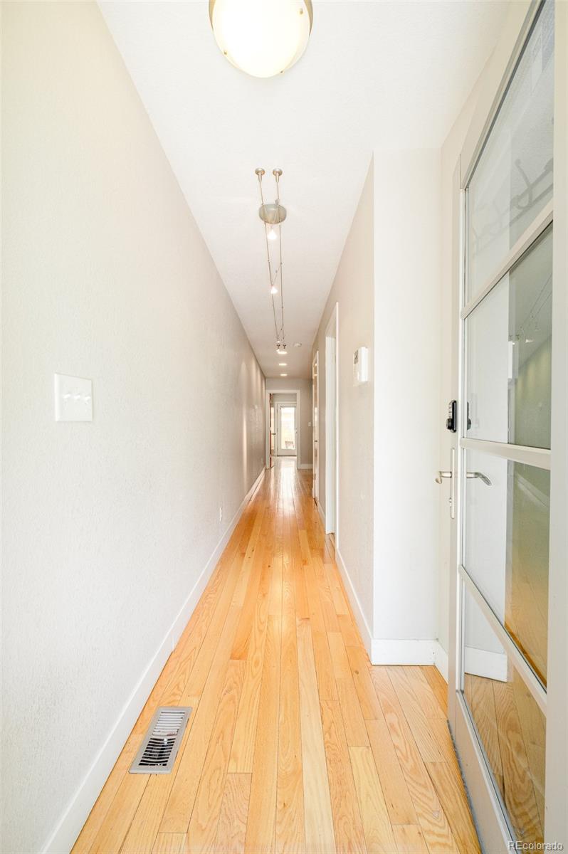 354 W Archer Place