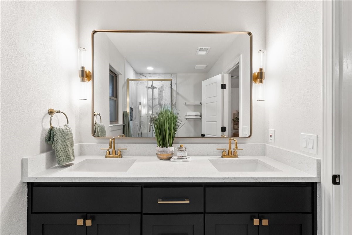 2904 Deep Valley Trail
