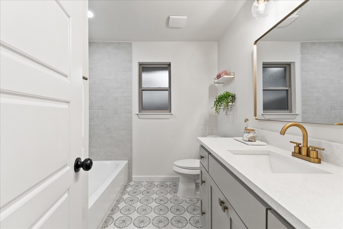 2904 Deep Valley Trail
