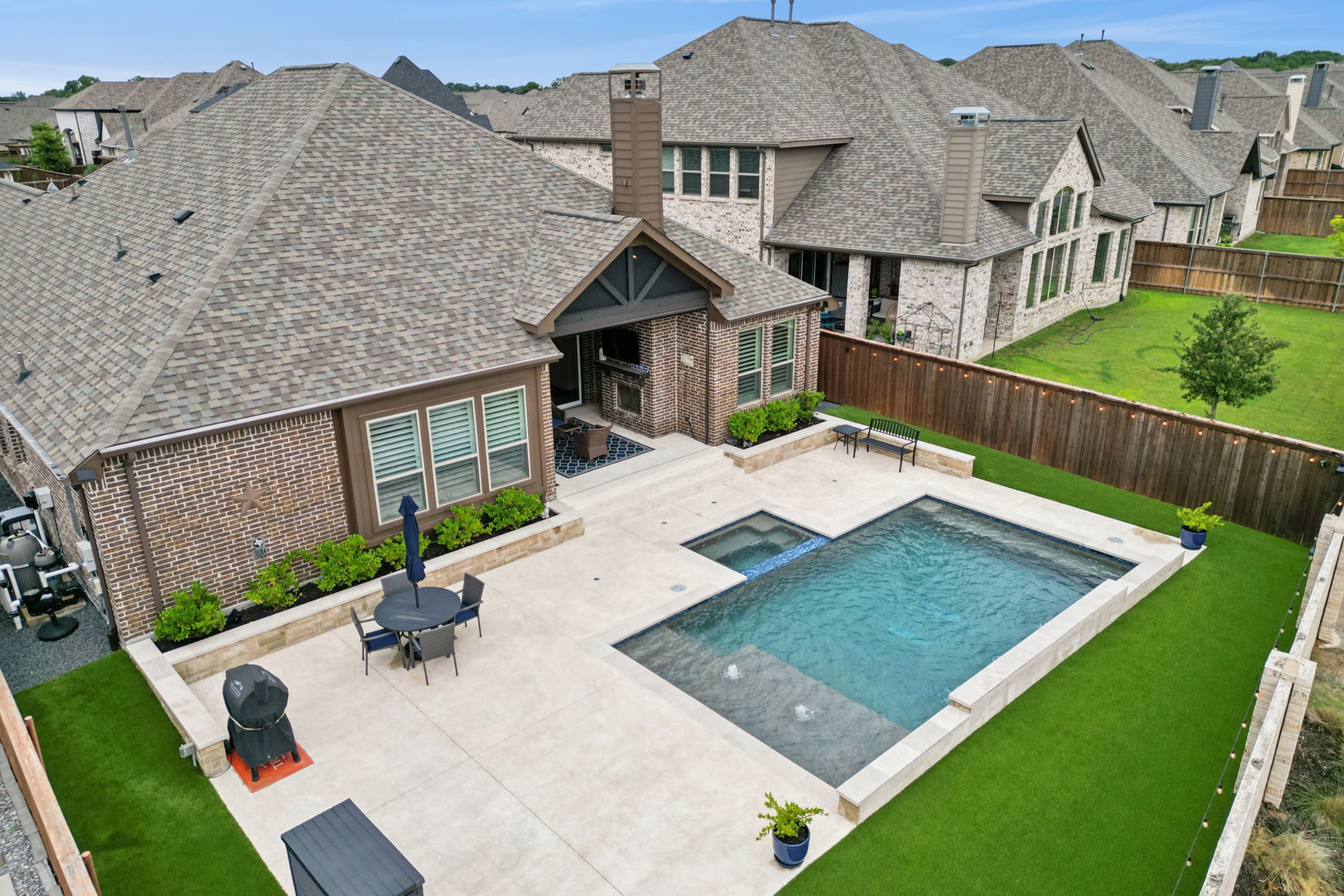 809 Shallow Creek Way