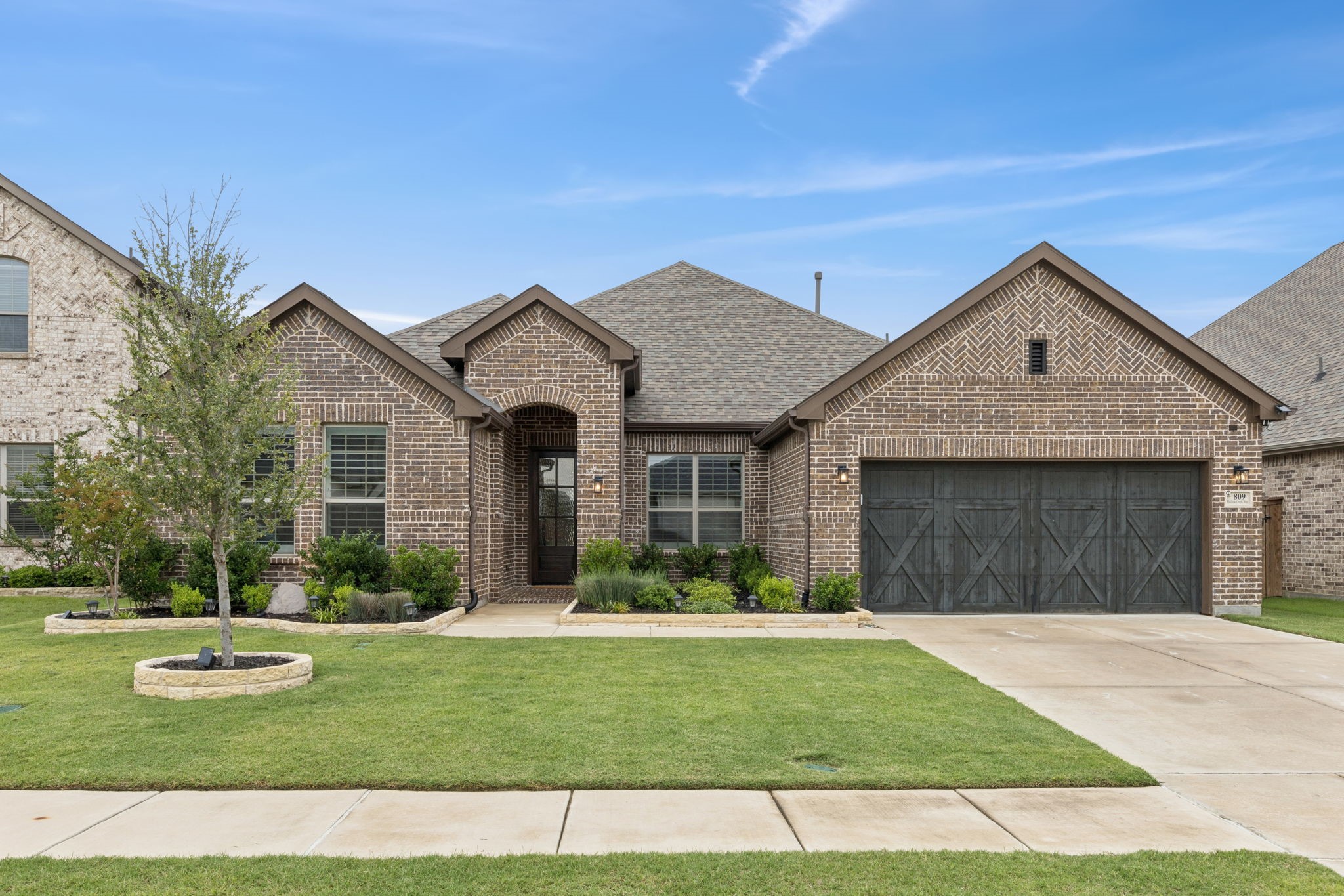 809 Shallow Creek Way