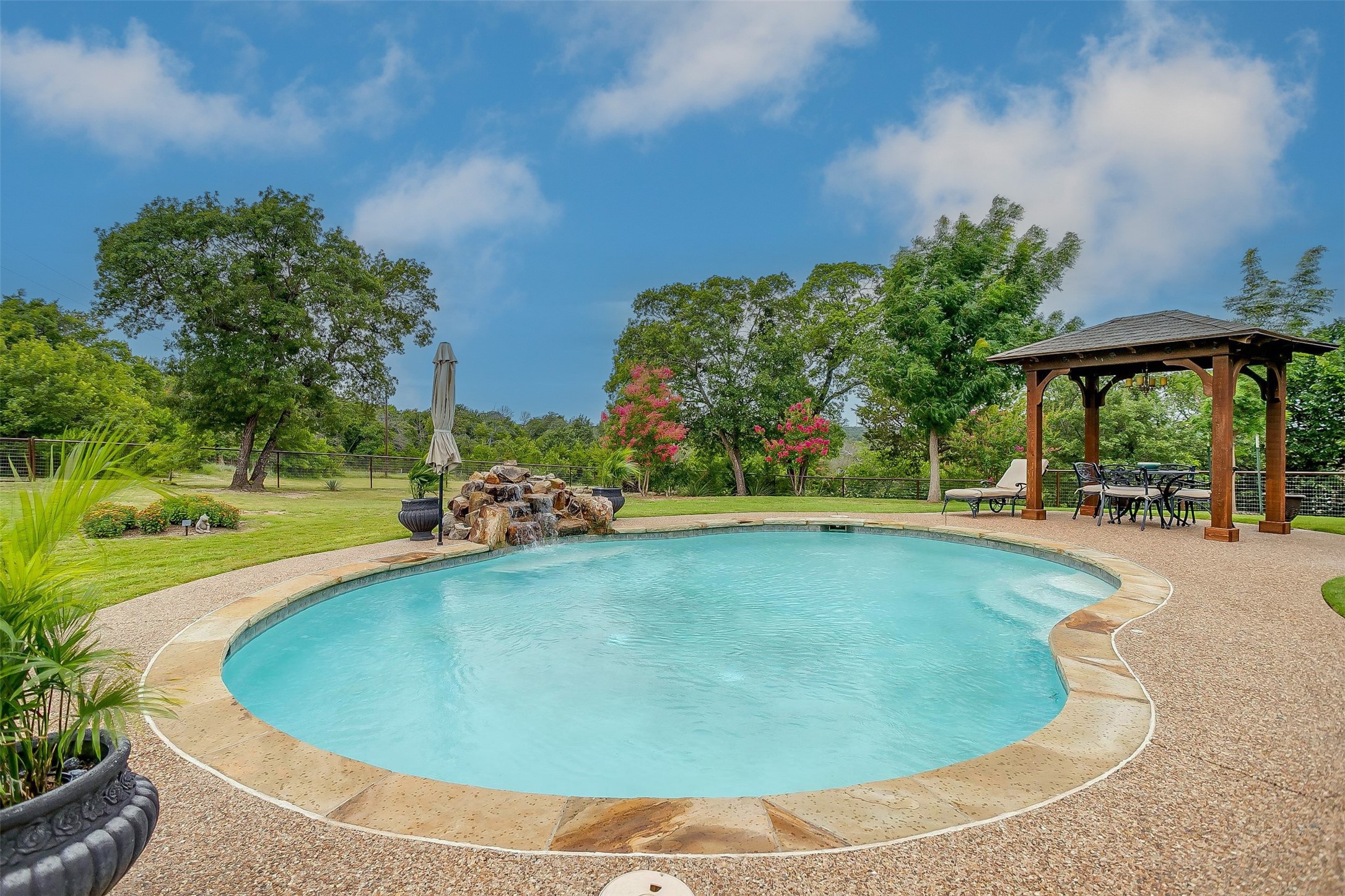 142 Meadow Arbor Drive
