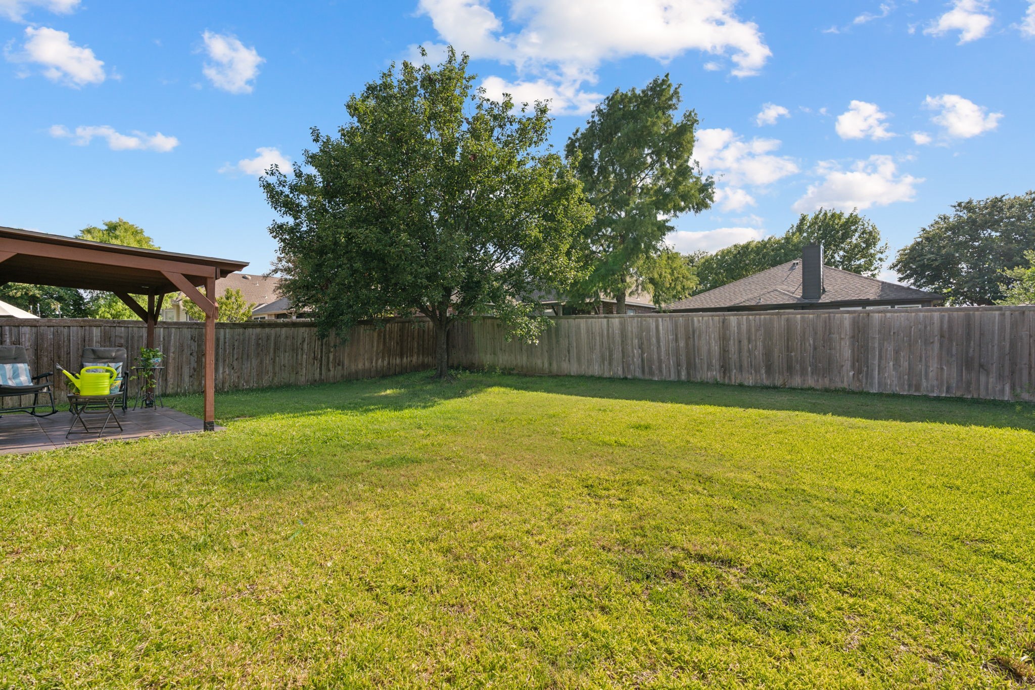 6921 Lakehurst Lane