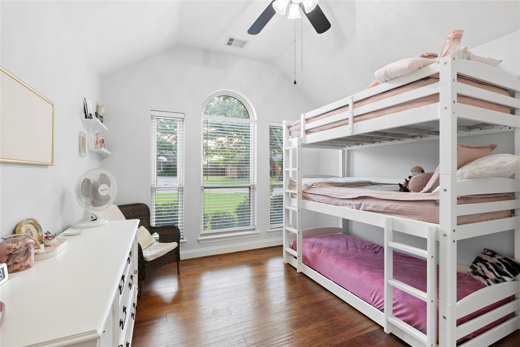36 W Hillside Place