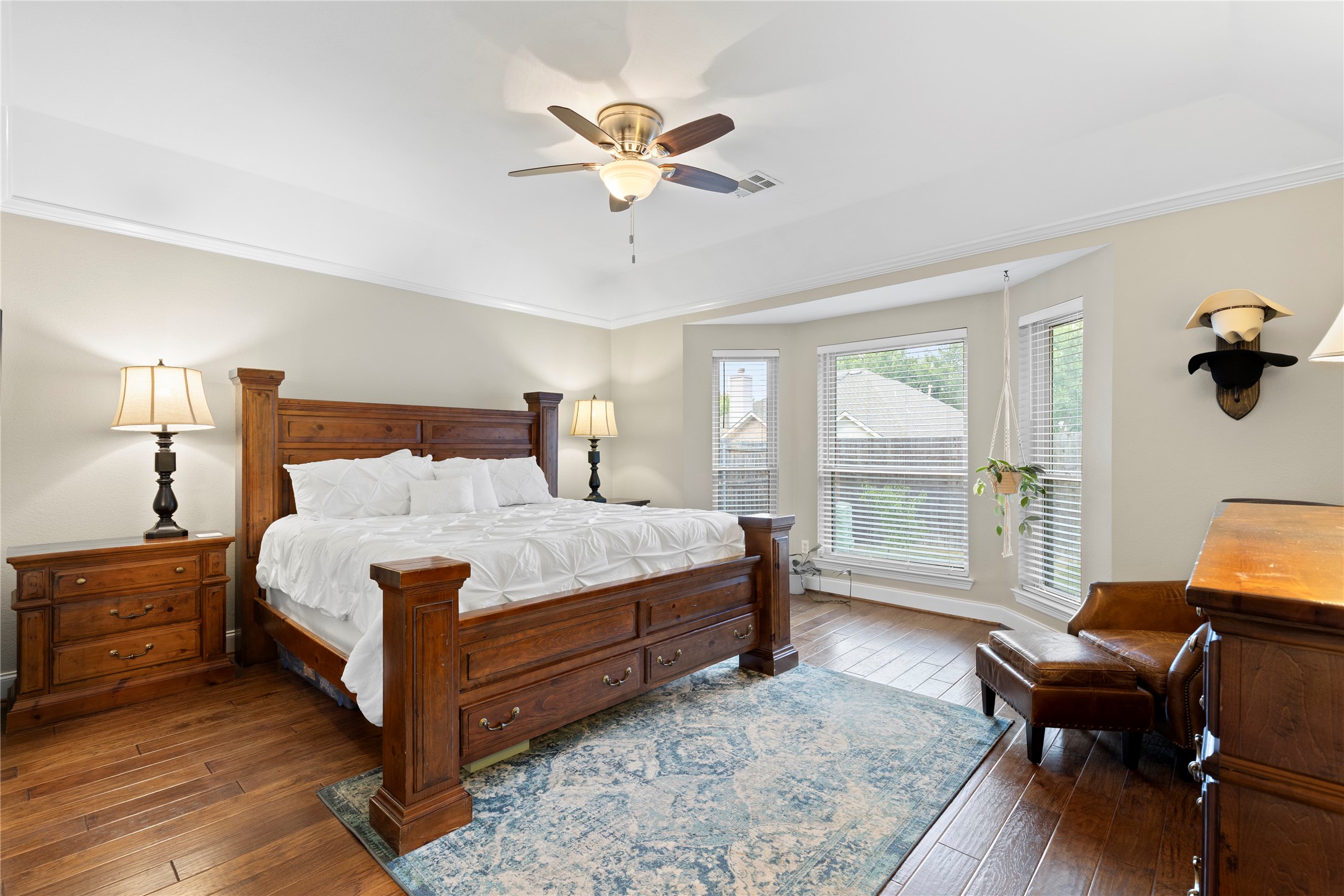 36 W Hillside Place