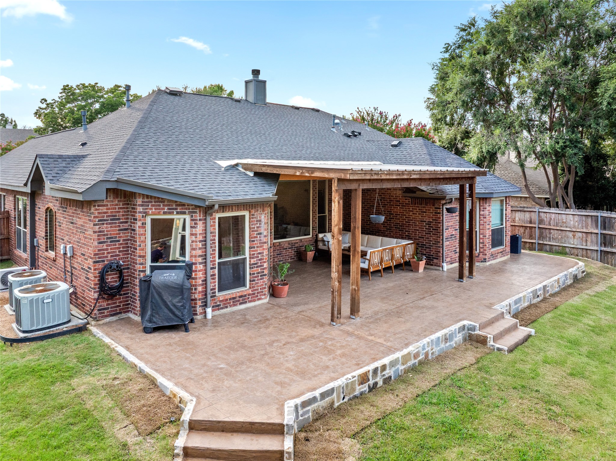 36 W Hillside Place
