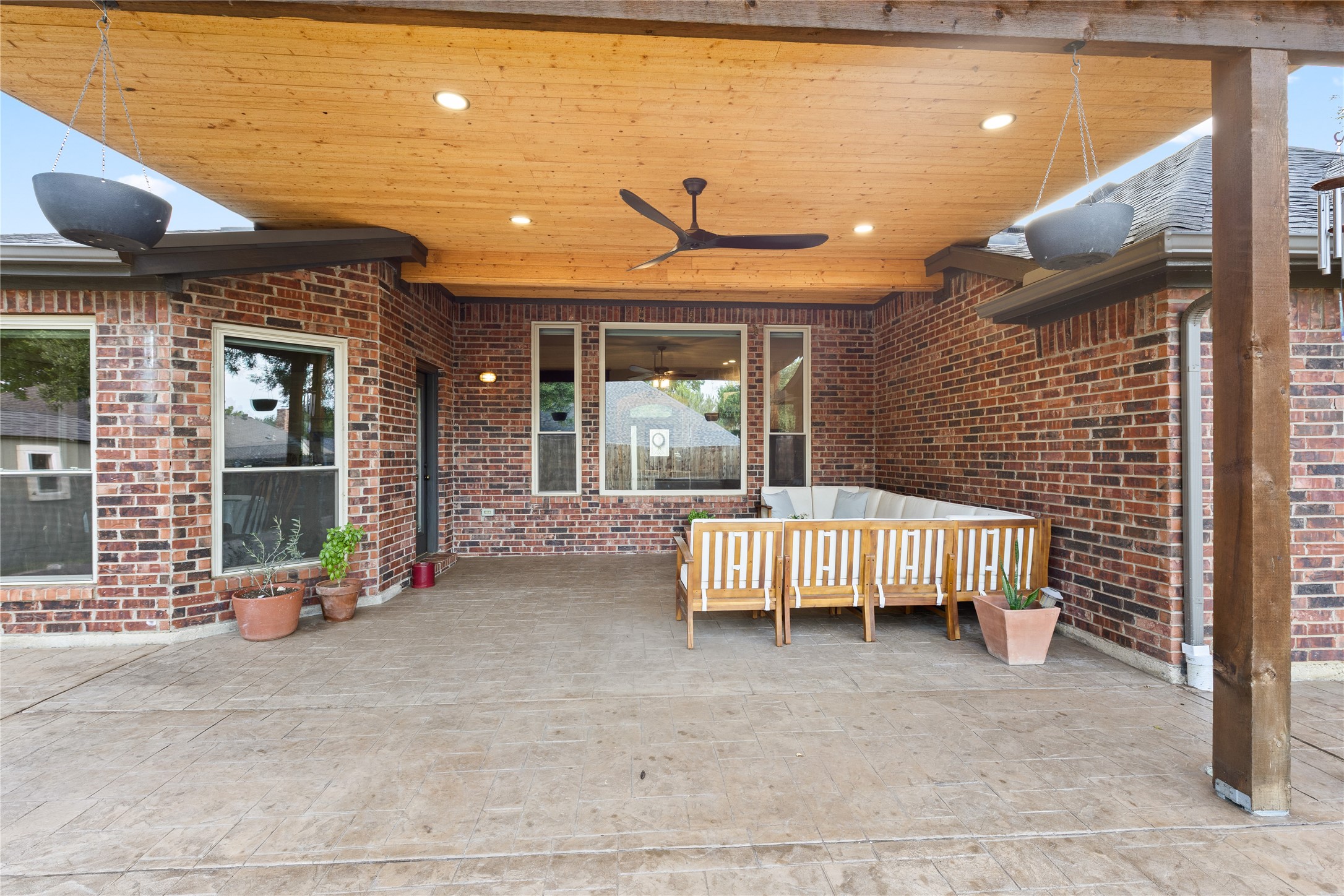 36 W Hillside Place