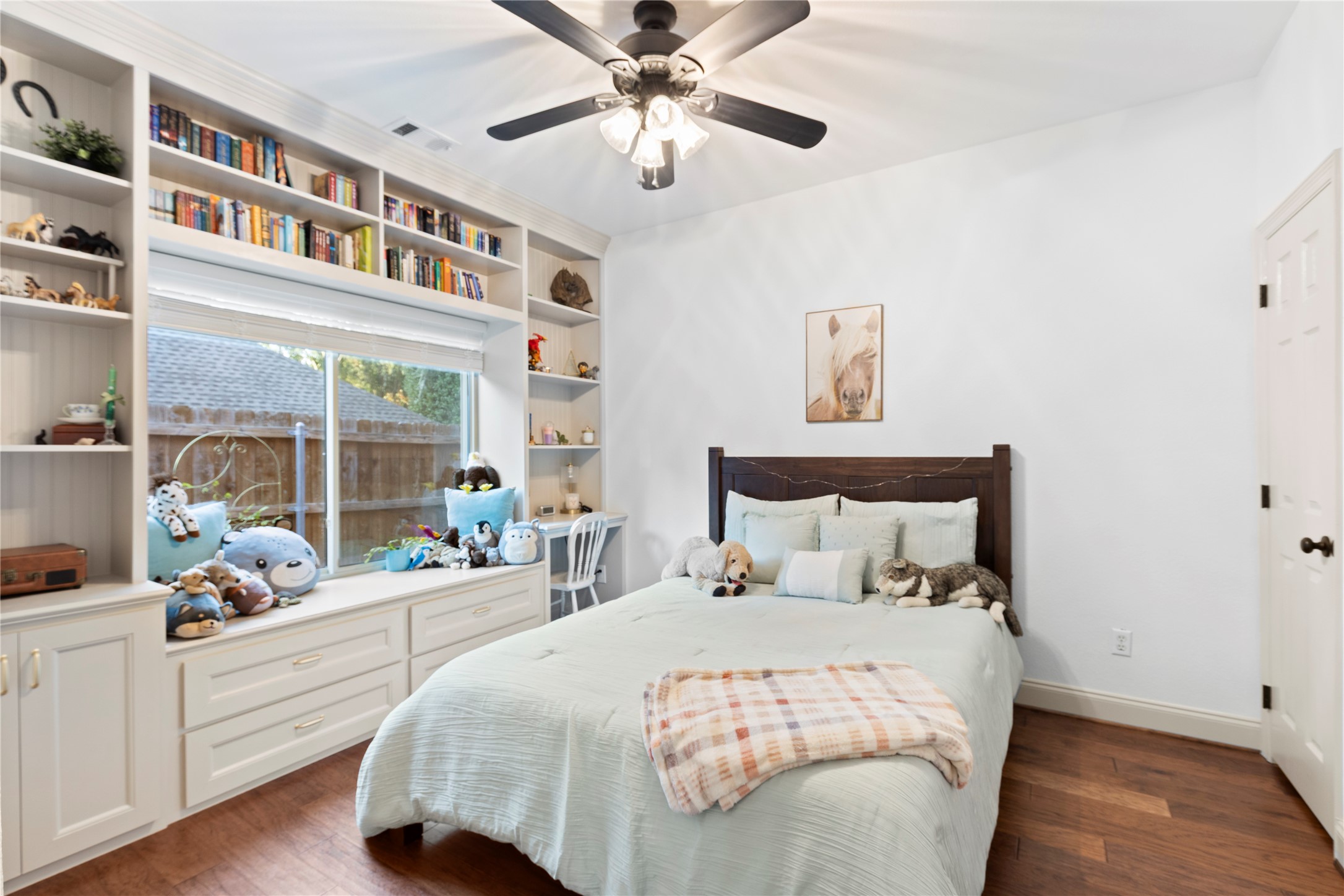 36 W Hillside Place