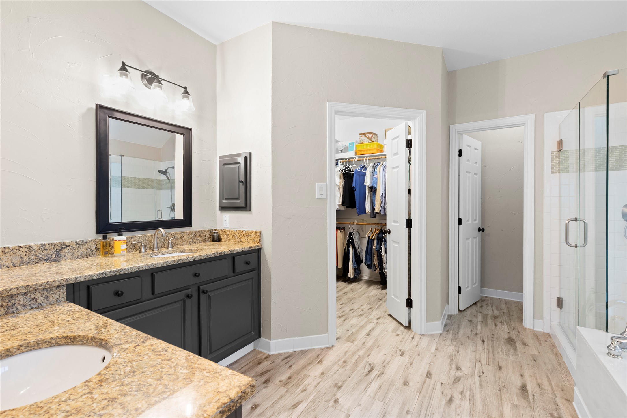 36 W Hillside Place