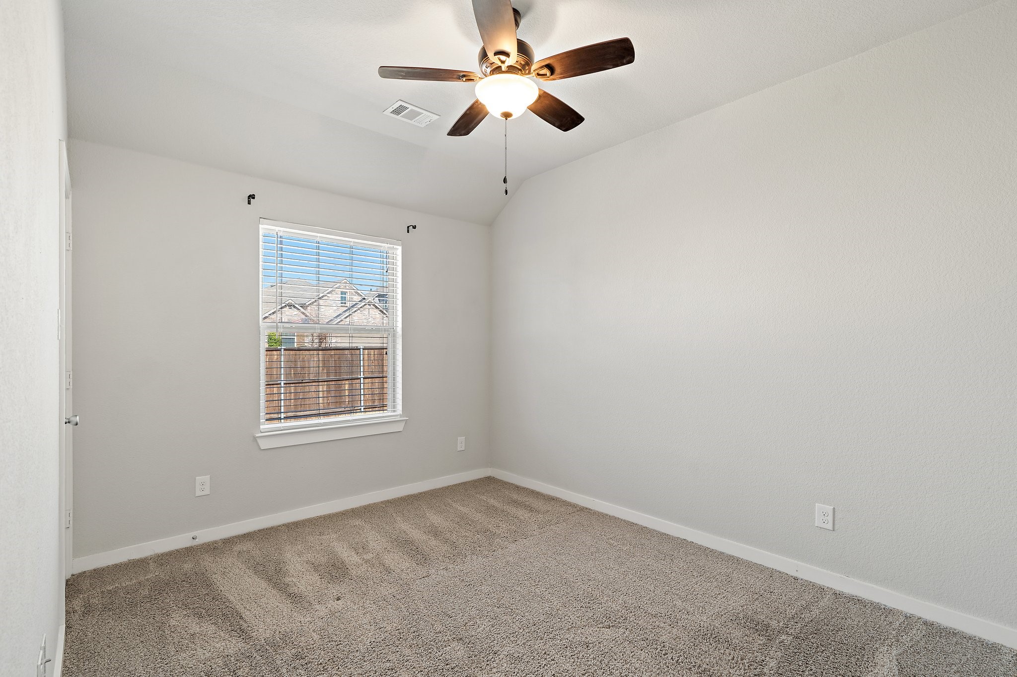 1401 Macaw Court