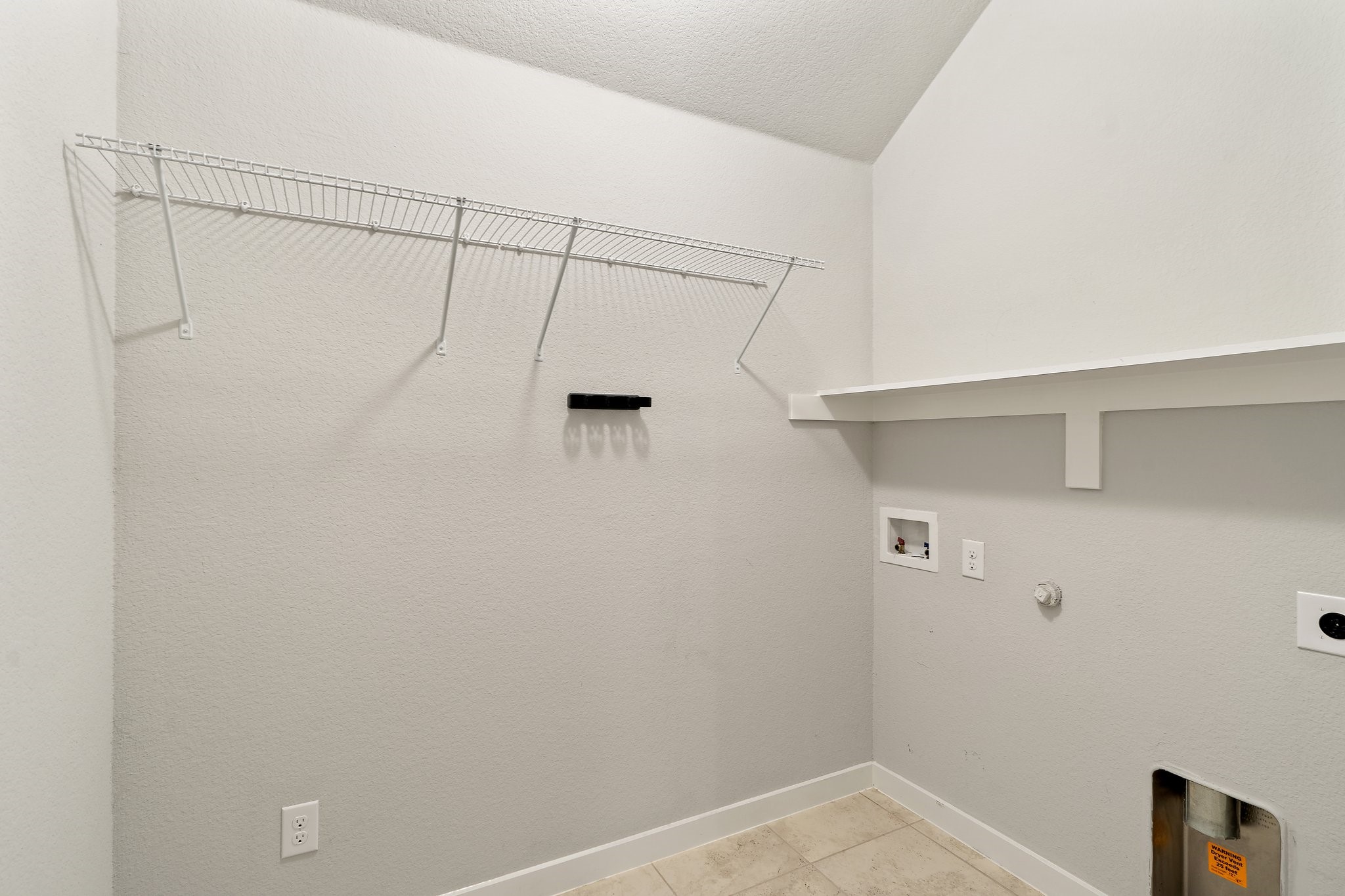 1401 Macaw Court
