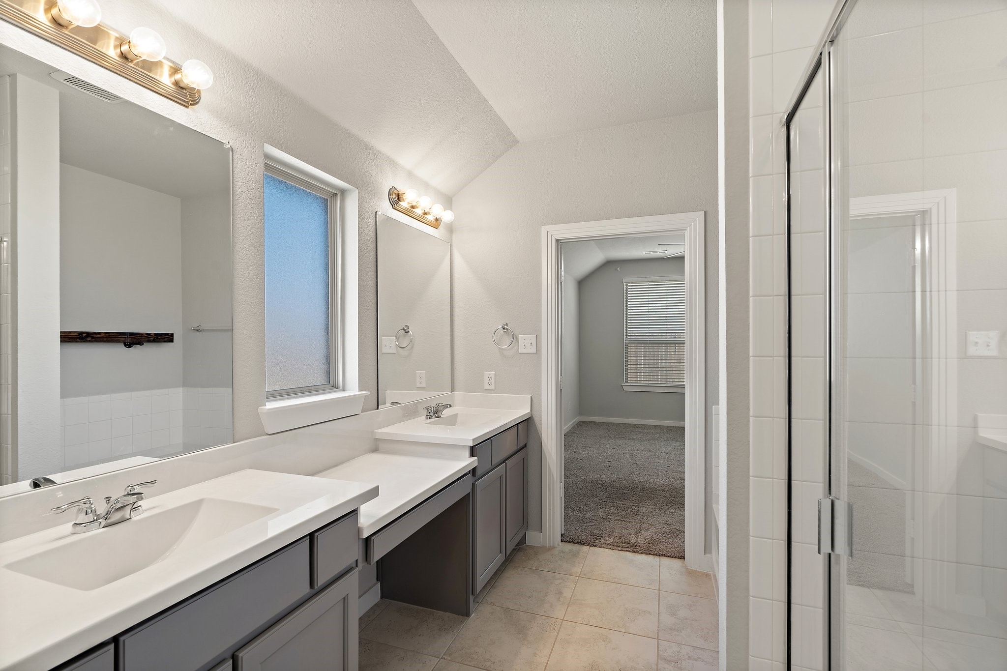 1401 Macaw Court