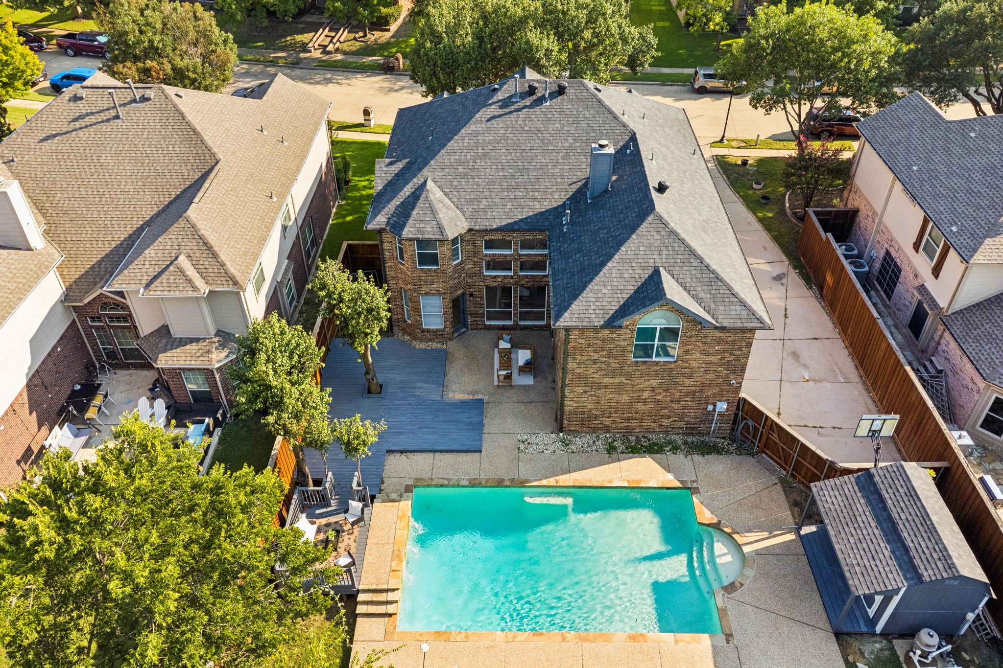 1211 Vineland Court
