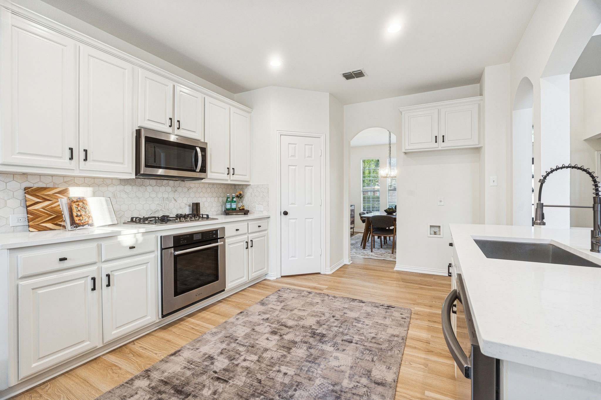 1211 Vineland Court