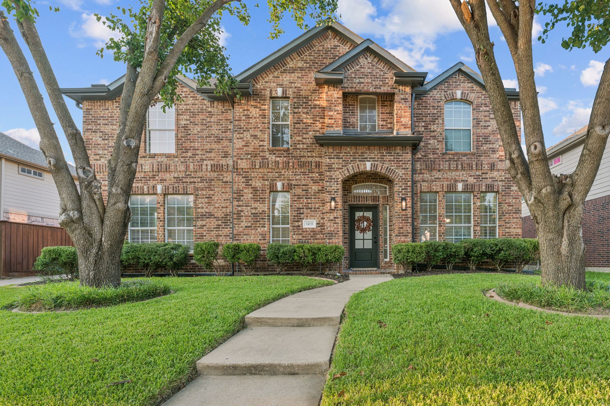 1211 Vineland Court