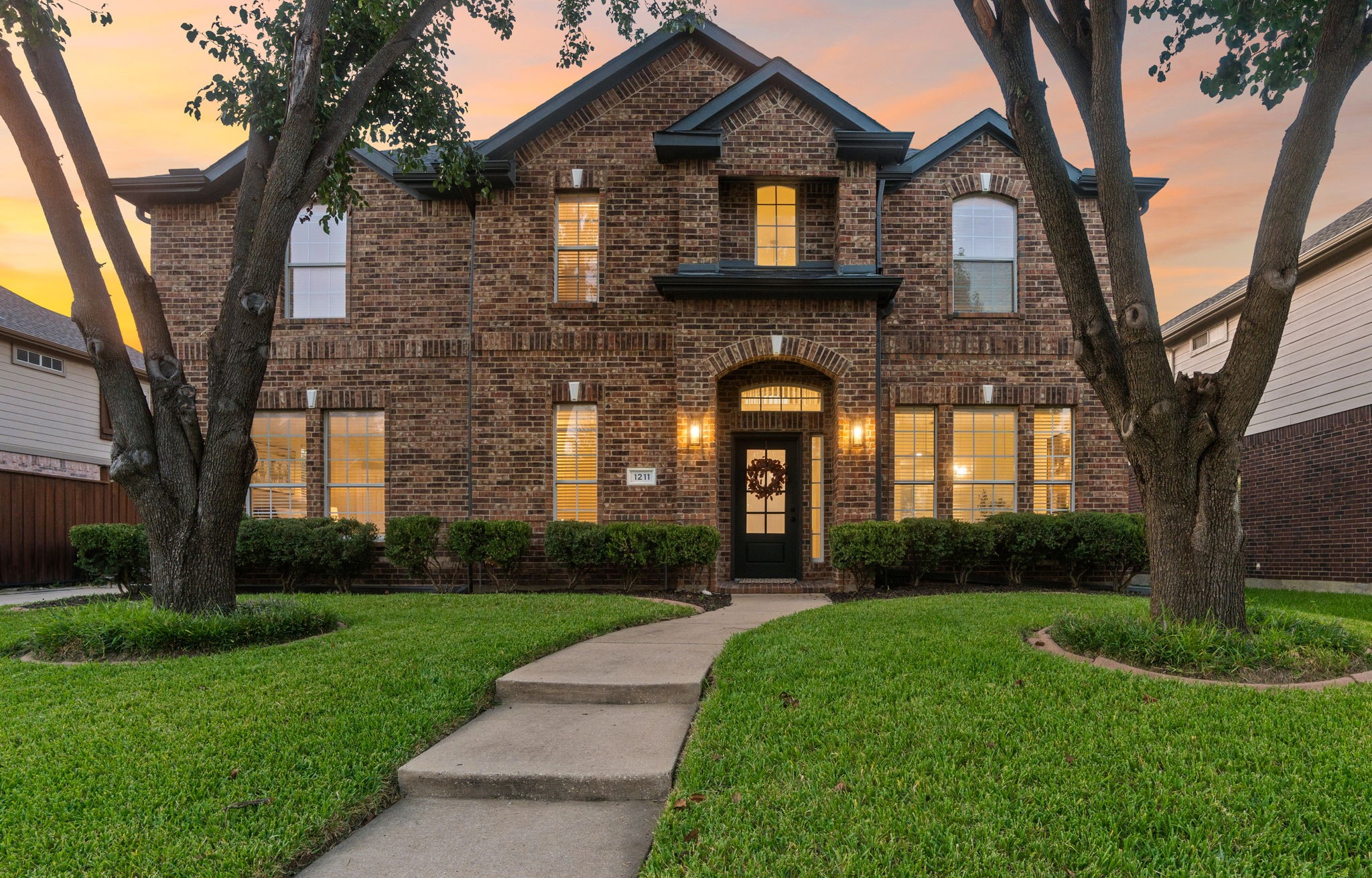 1211 Vineland Court