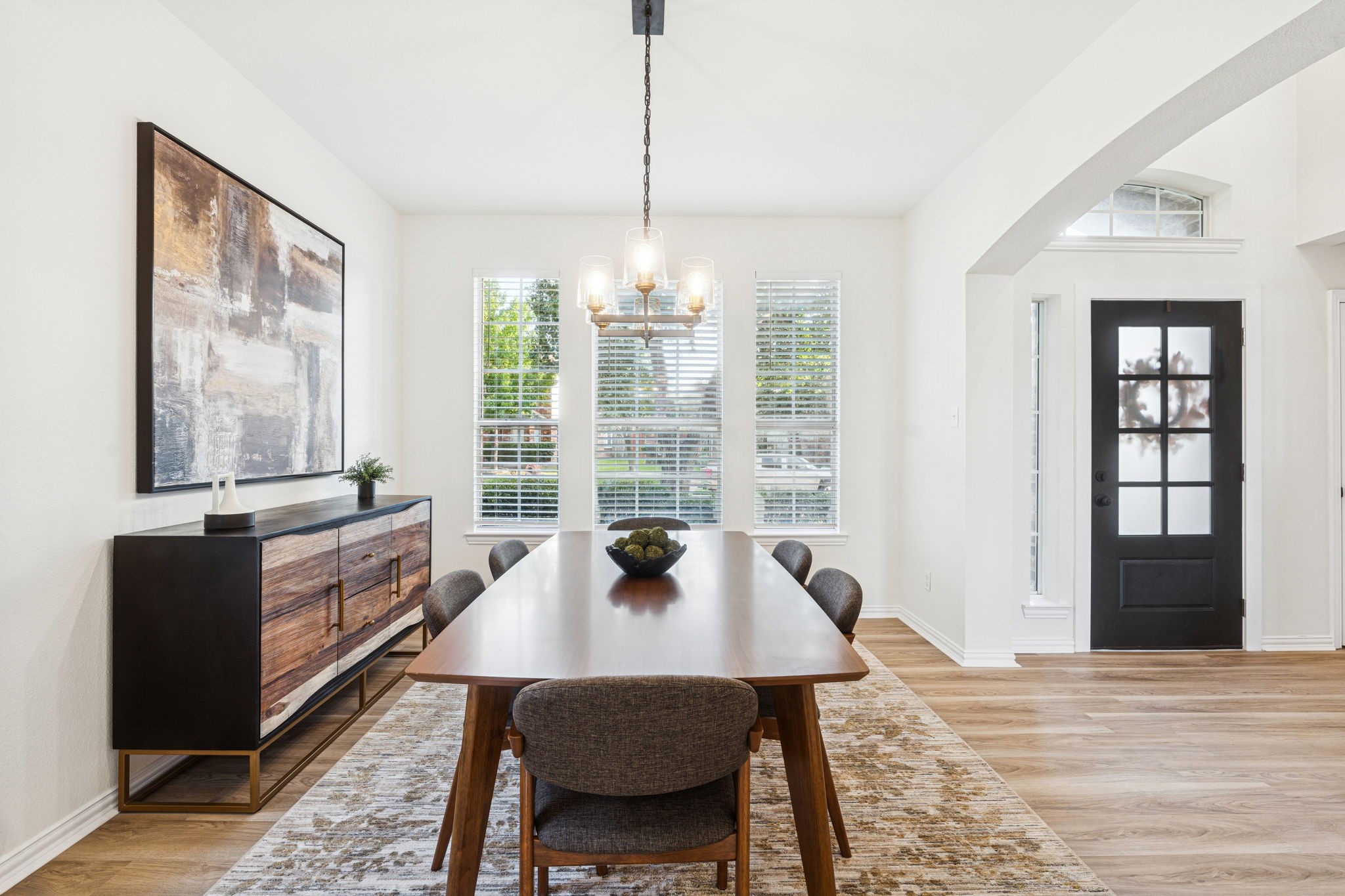 1211 Vineland Court
