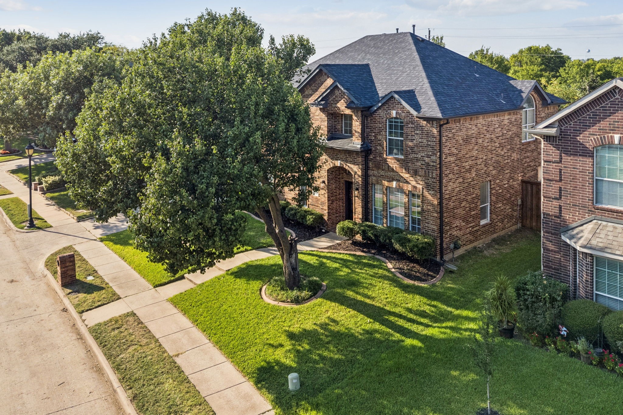 1211 Vineland Court