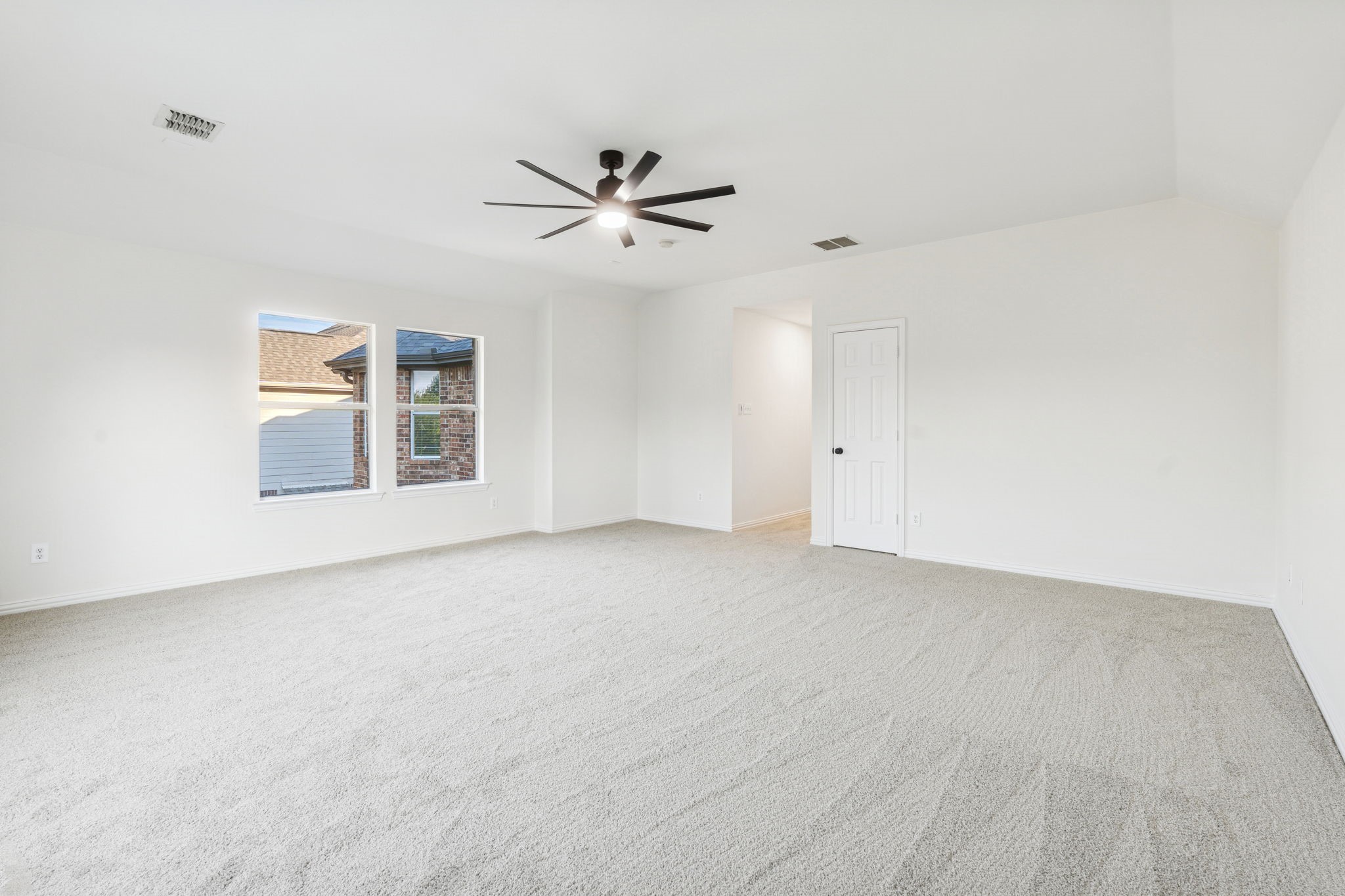 1211 Vineland Court