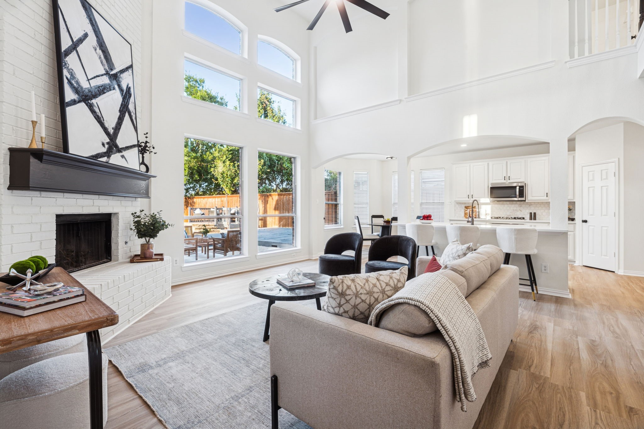 1211 Vineland Court