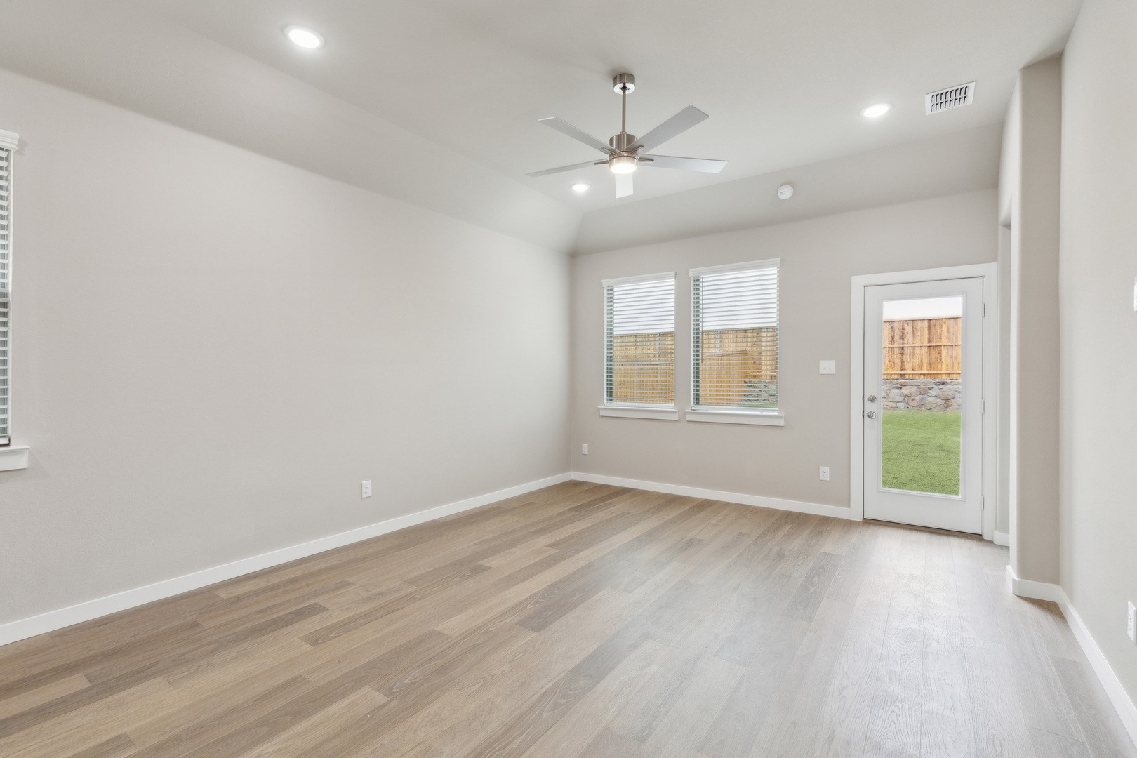 3906 Sandstone Drive