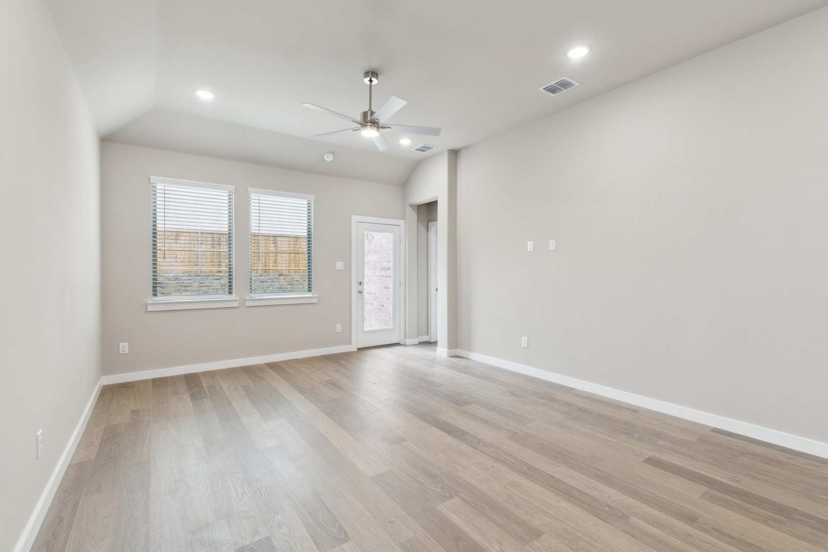 3906 Sandstone Drive