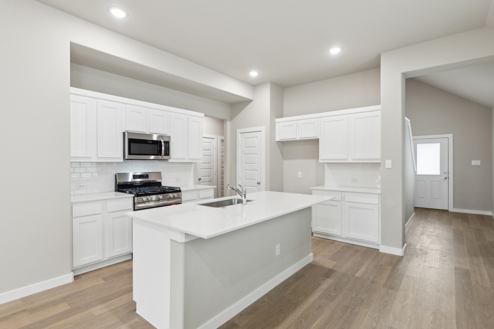 3906 Sandstone Drive