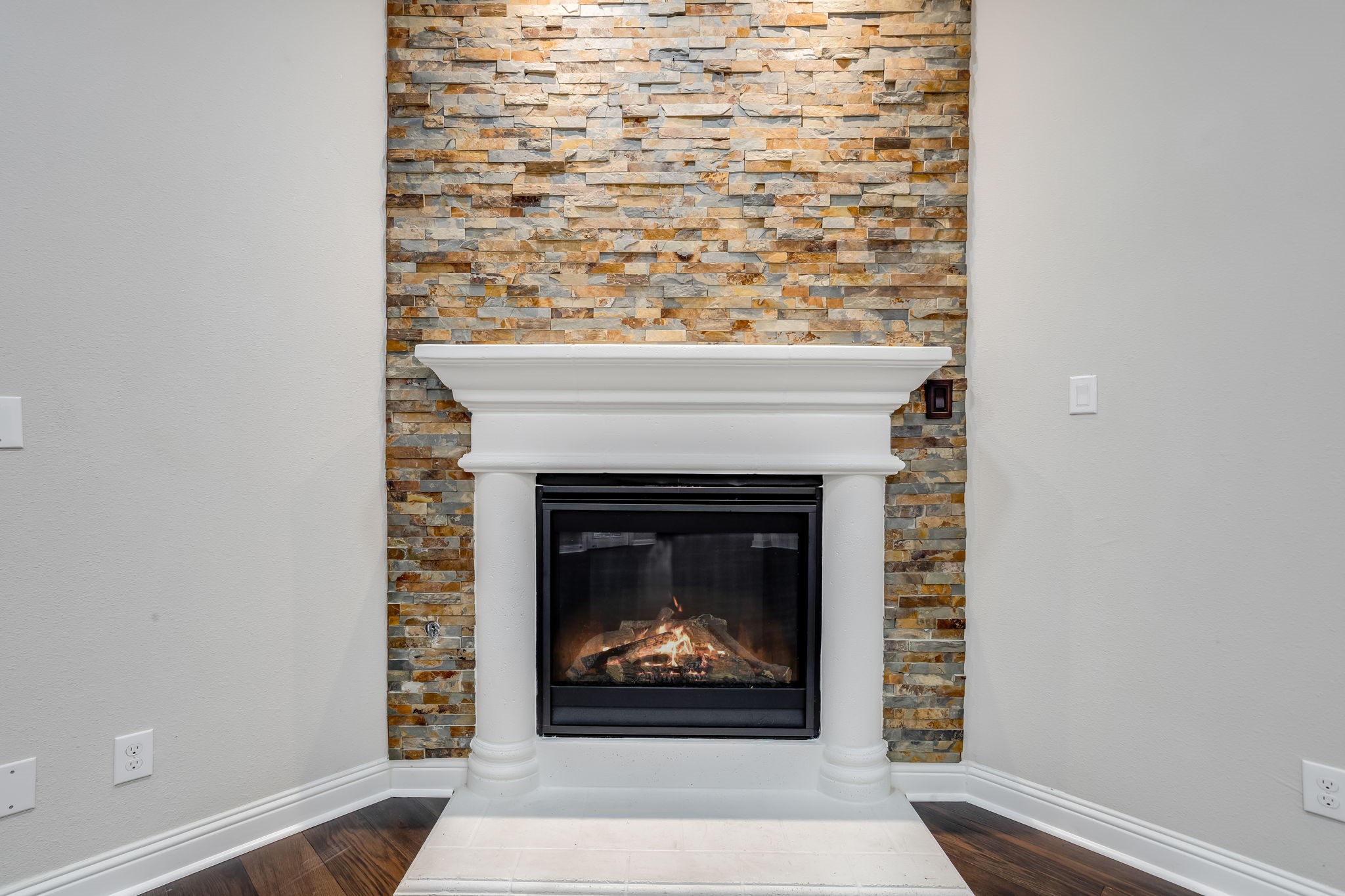 4557 El Paso Drive