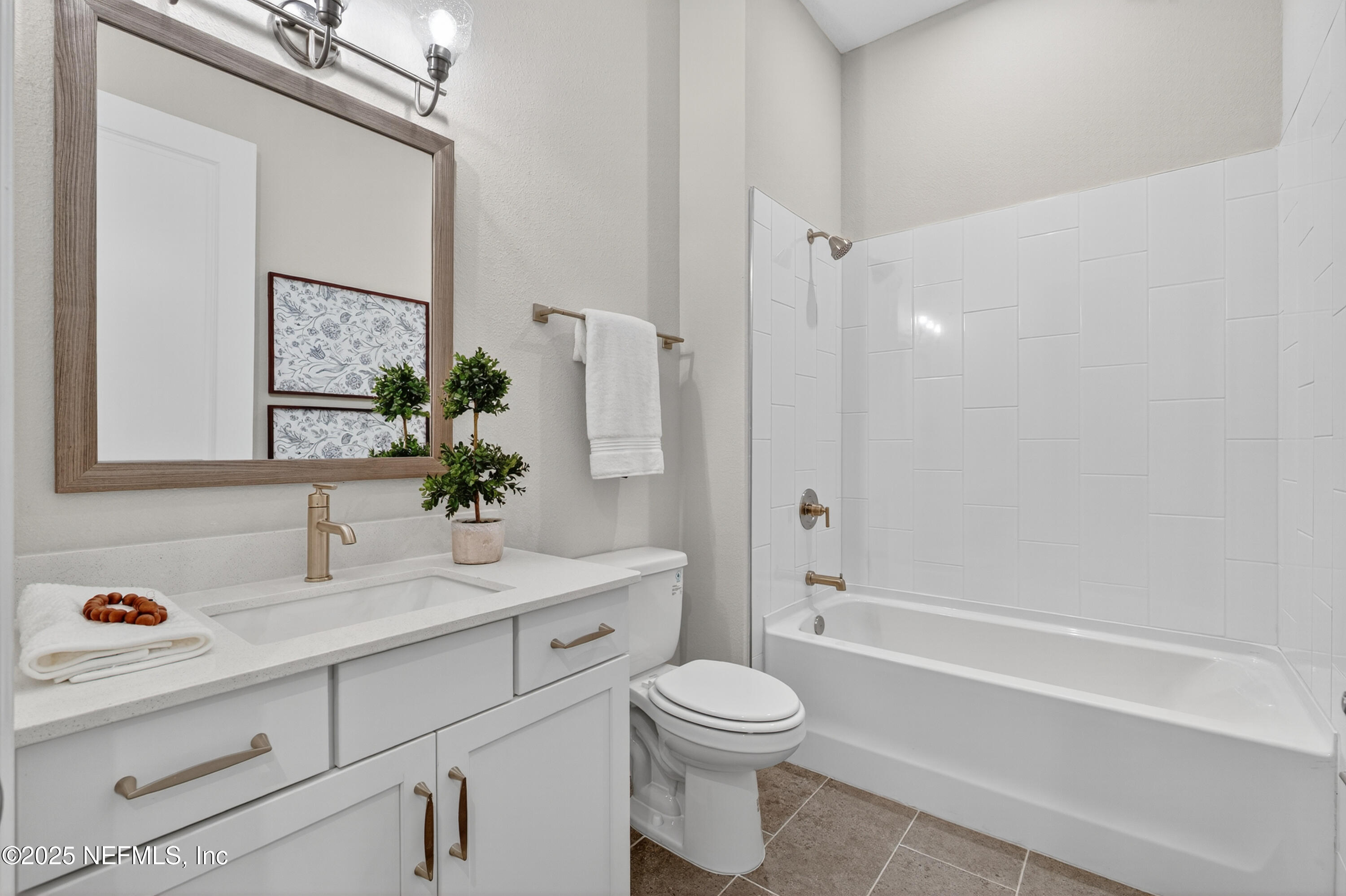 300 LADYSLIPPER Drive, St. Johns