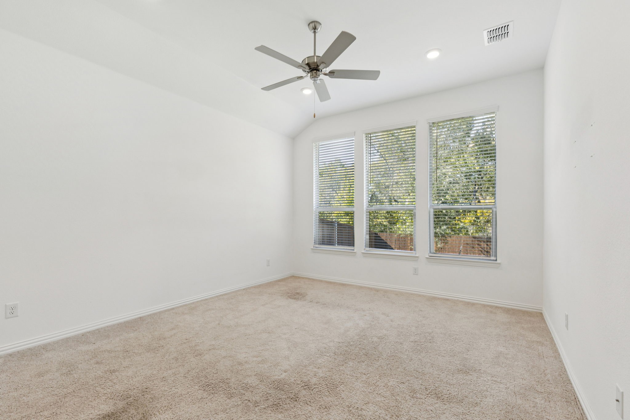 7933 Lindheimer Lane