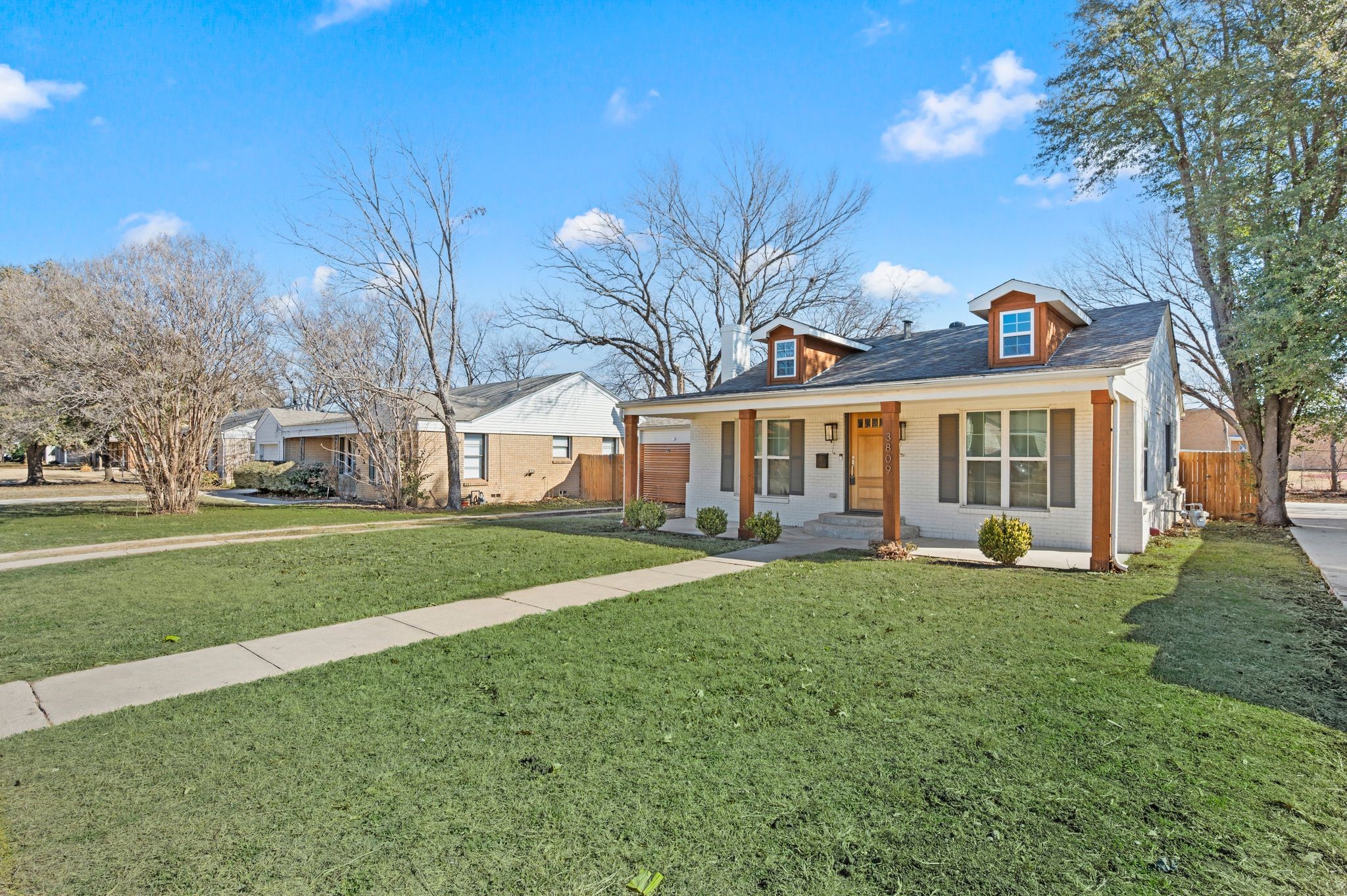 3809 Carolyn Road