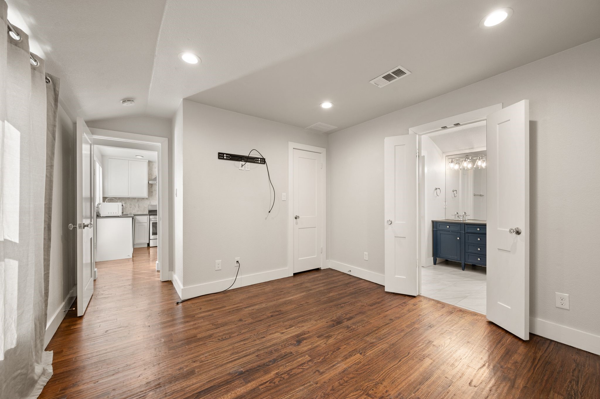 3809 Carolyn Road