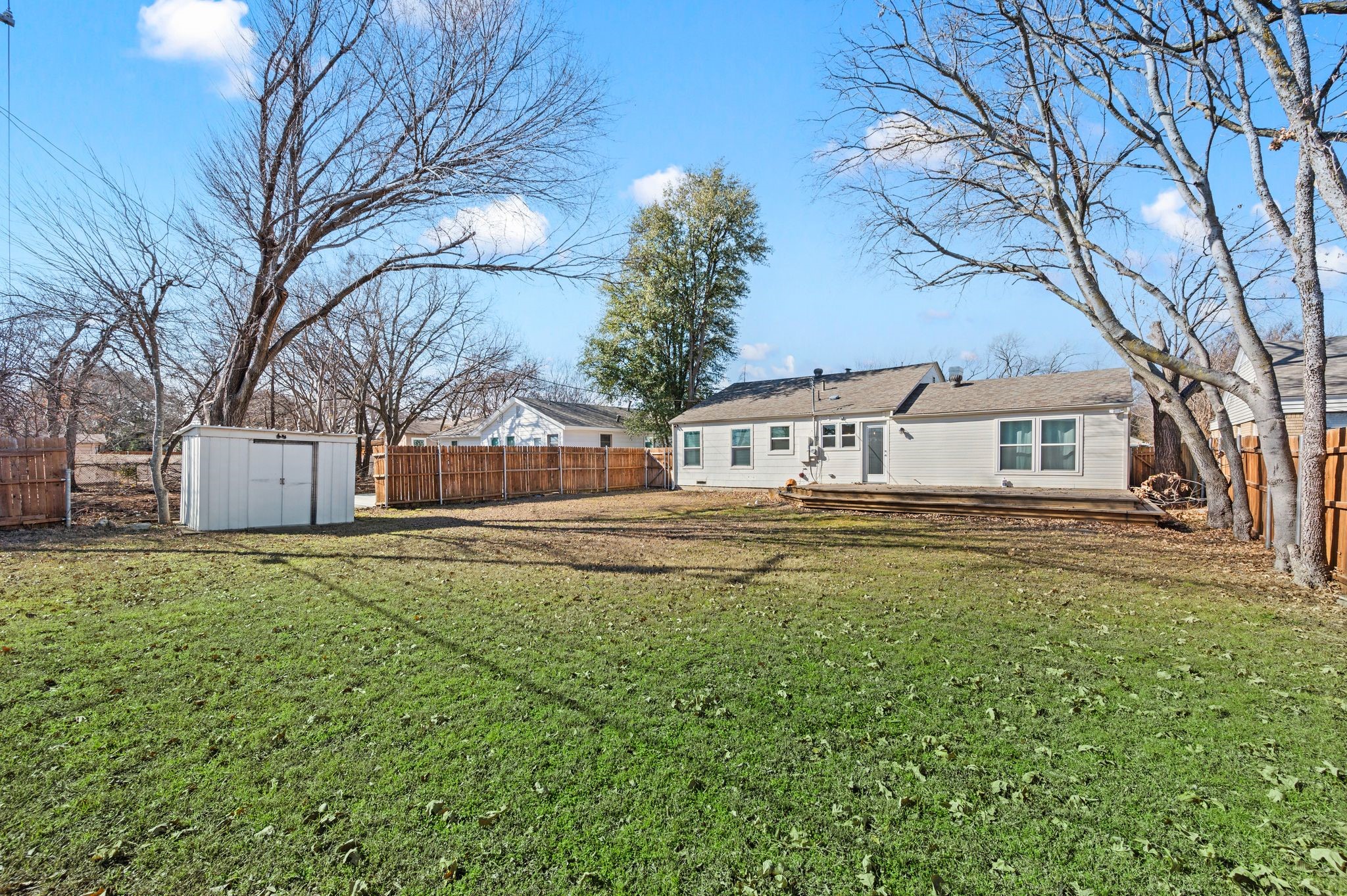 3809 Carolyn Road