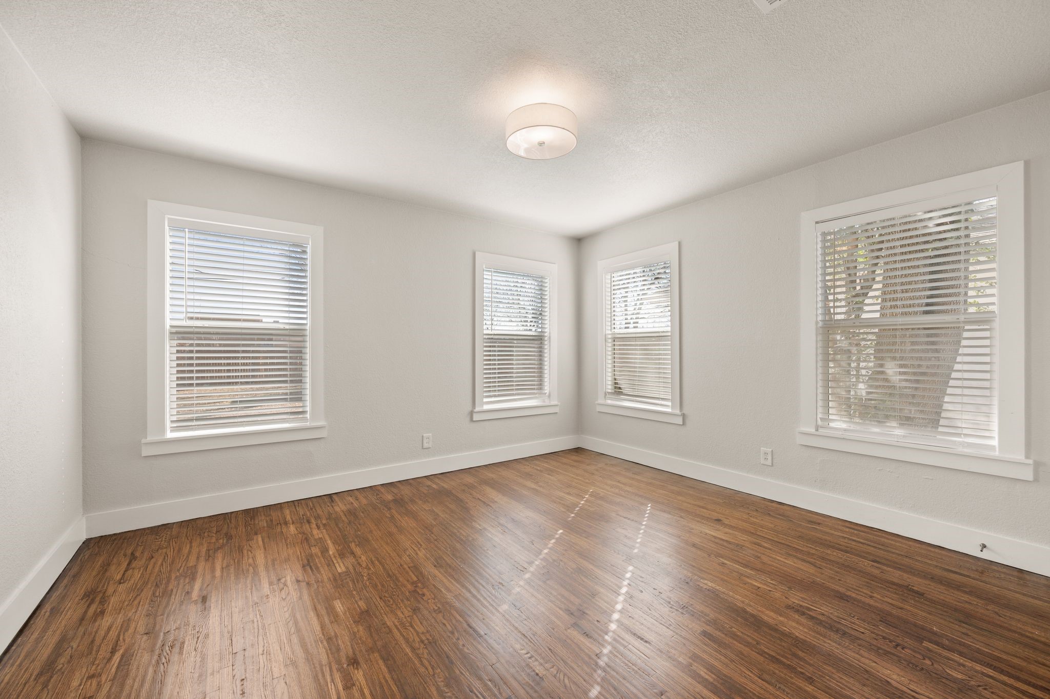 3809 Carolyn Road