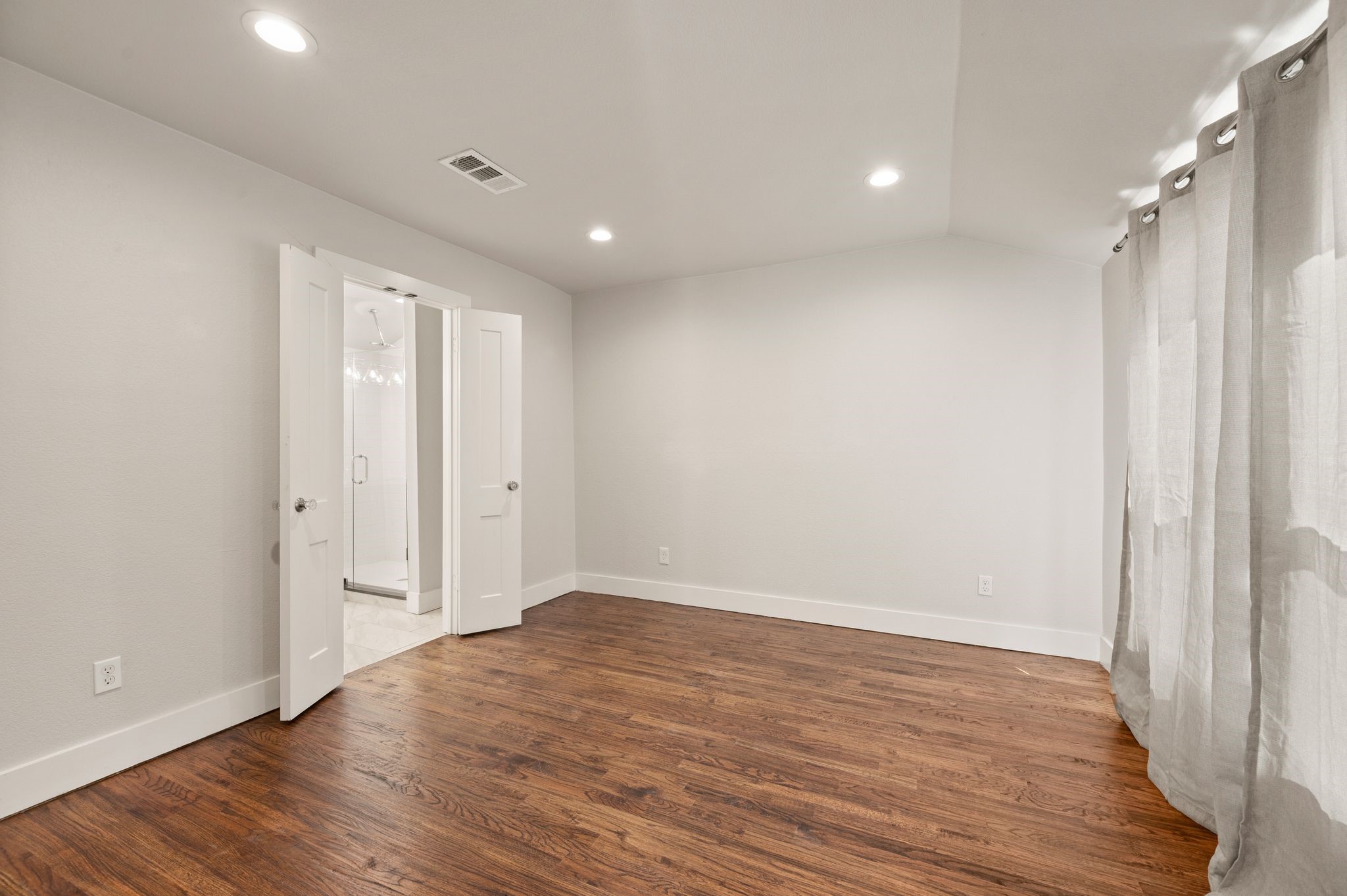 3809 Carolyn Road