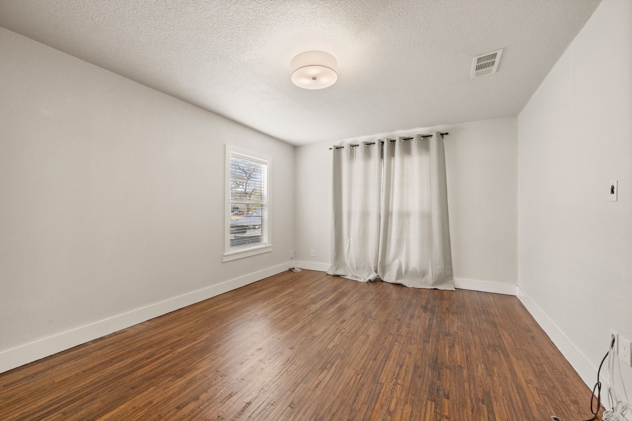 3809 Carolyn Road
