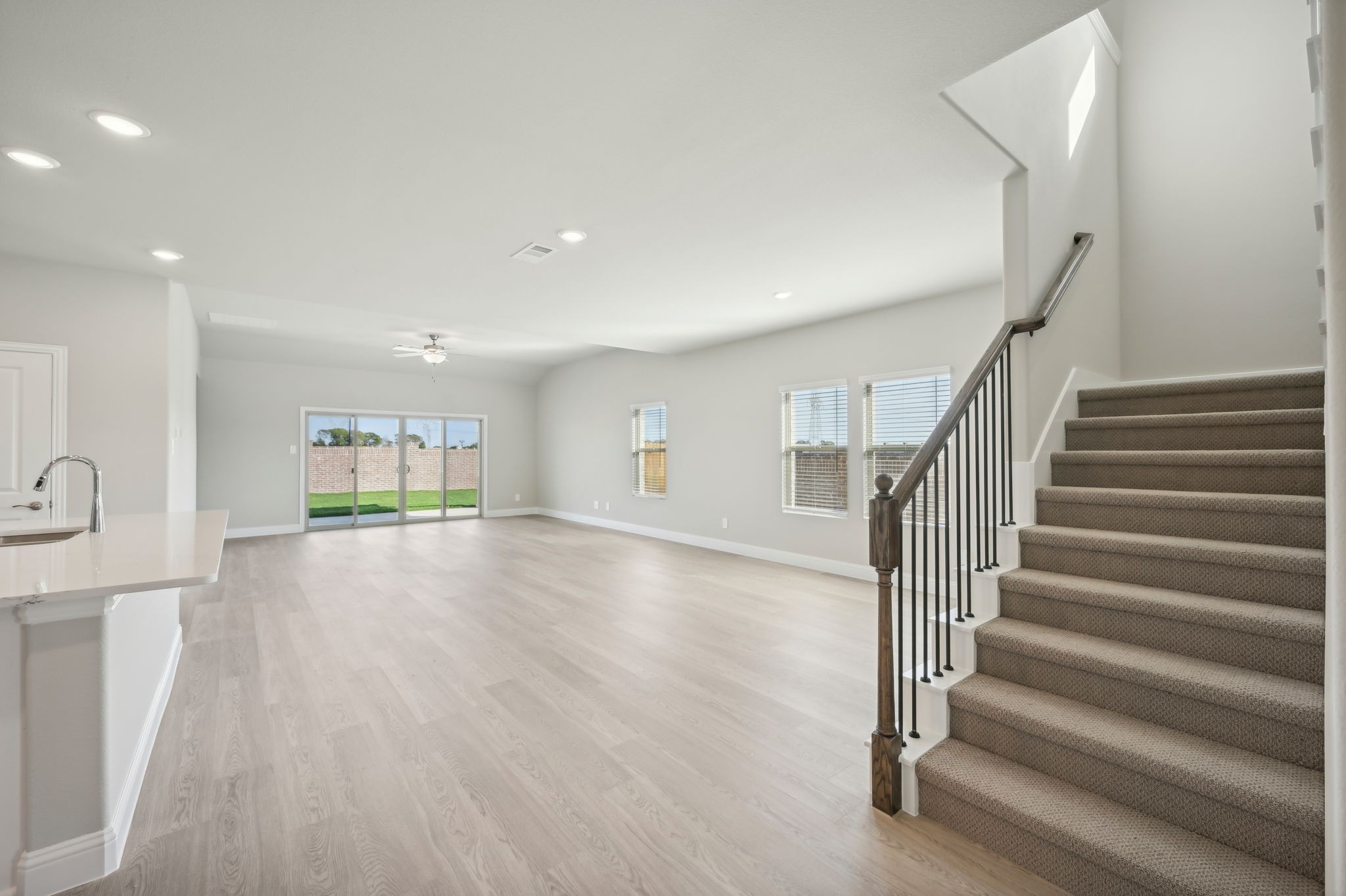 712 Edgehurst Drive