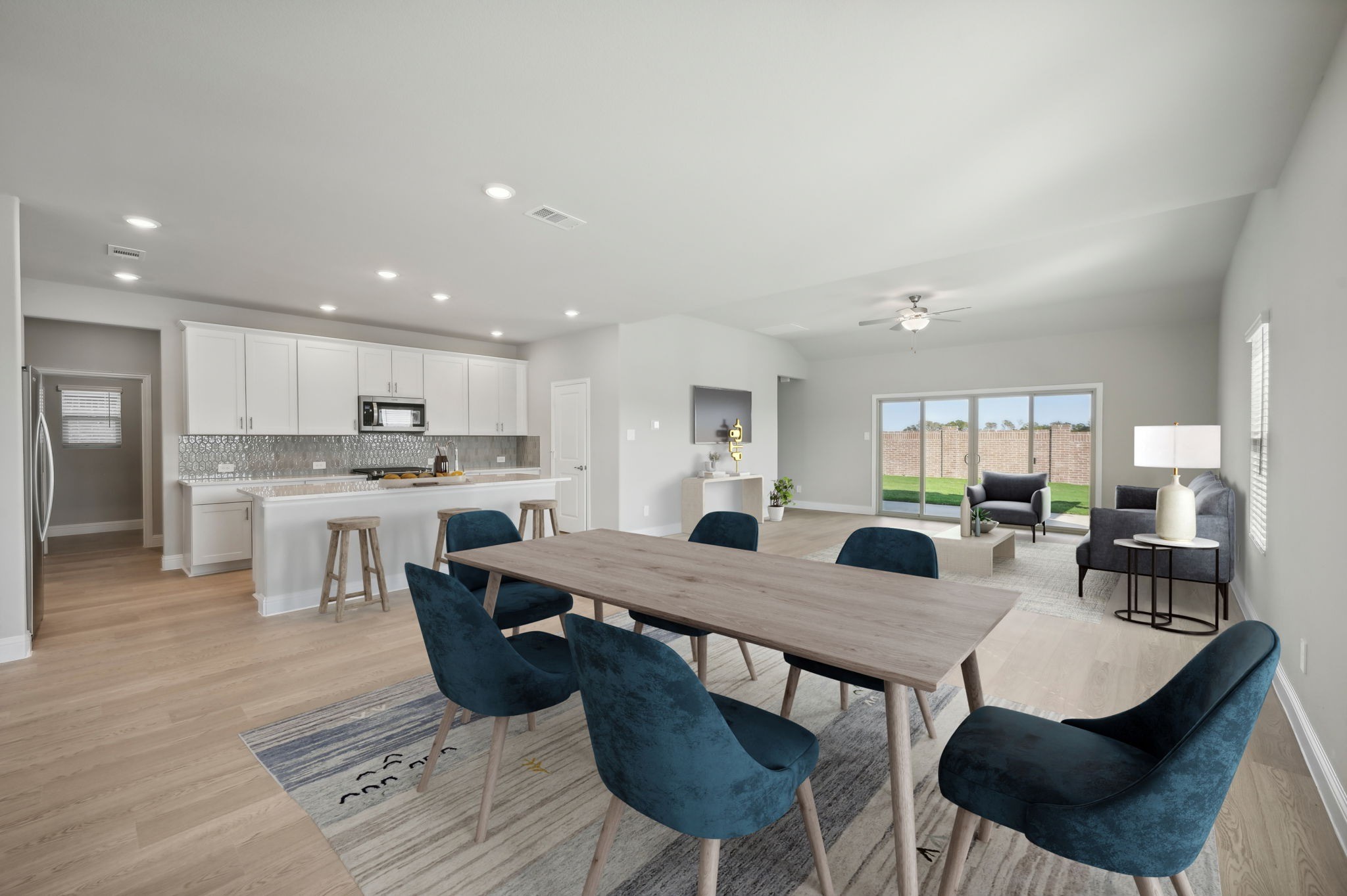 712 Edgehurst Drive