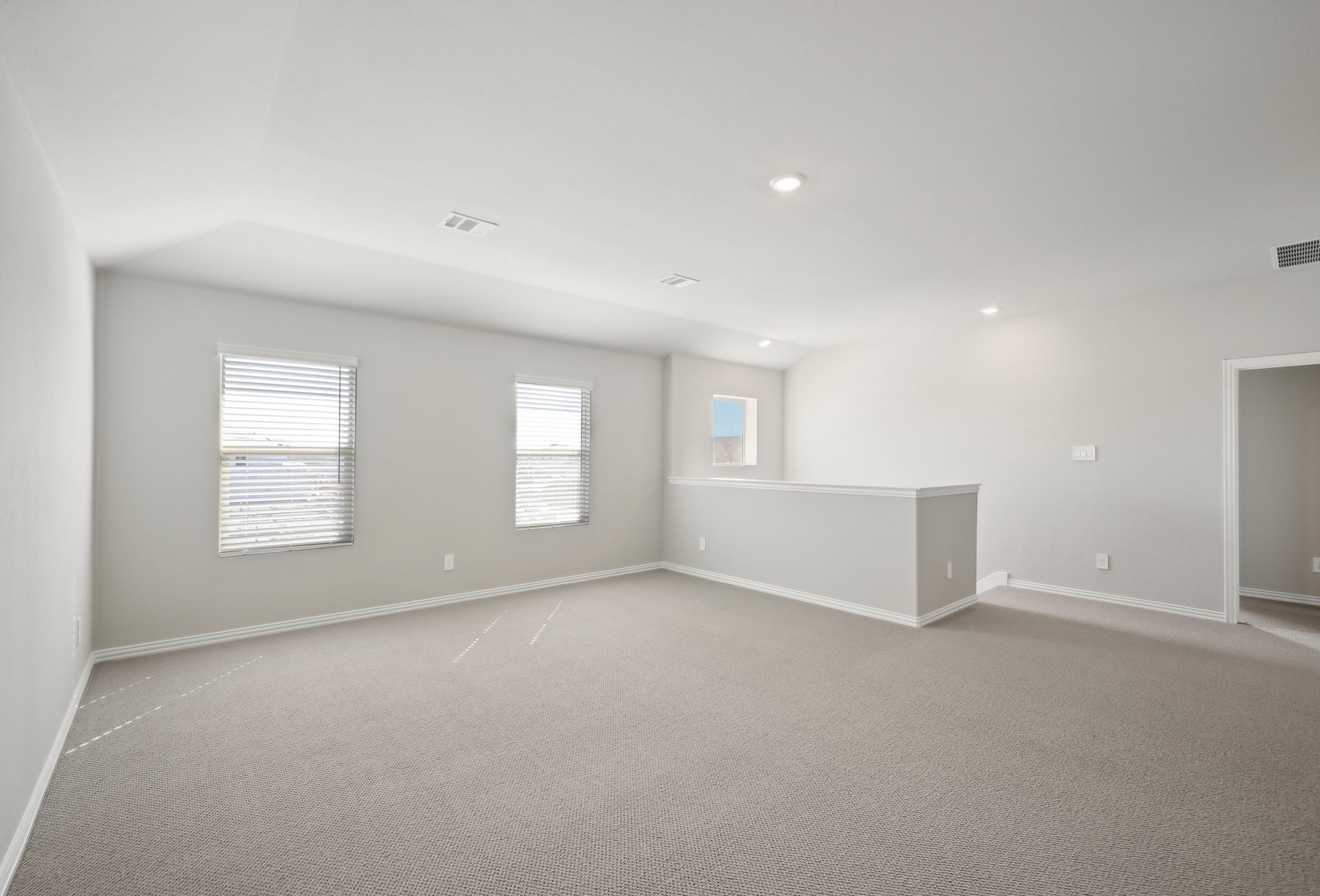 712 Edgehurst Drive