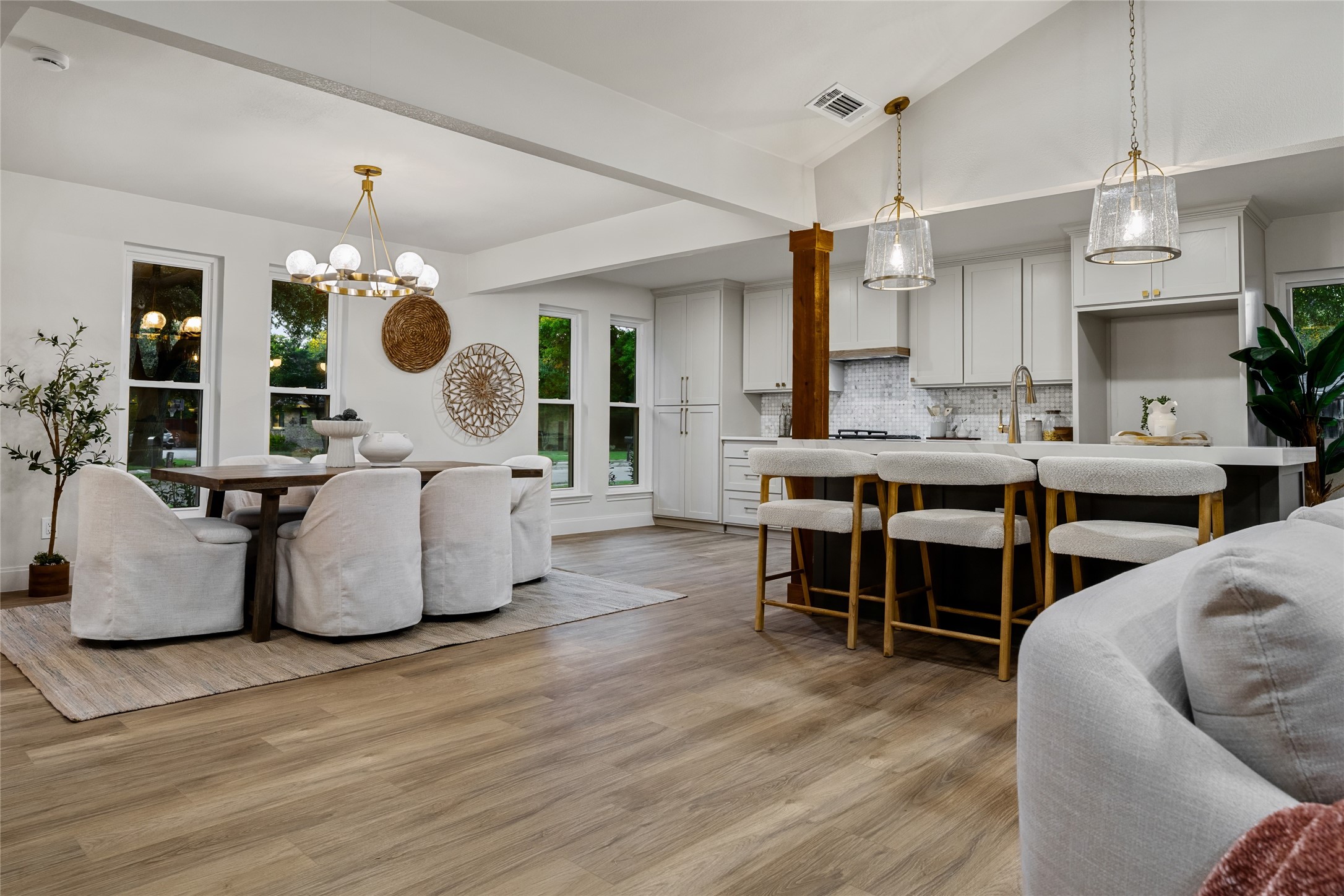 3002 Deep Valley Trail