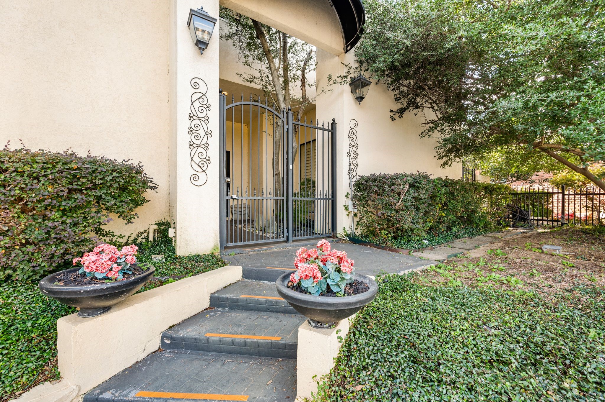 3118 Shadow Drive W