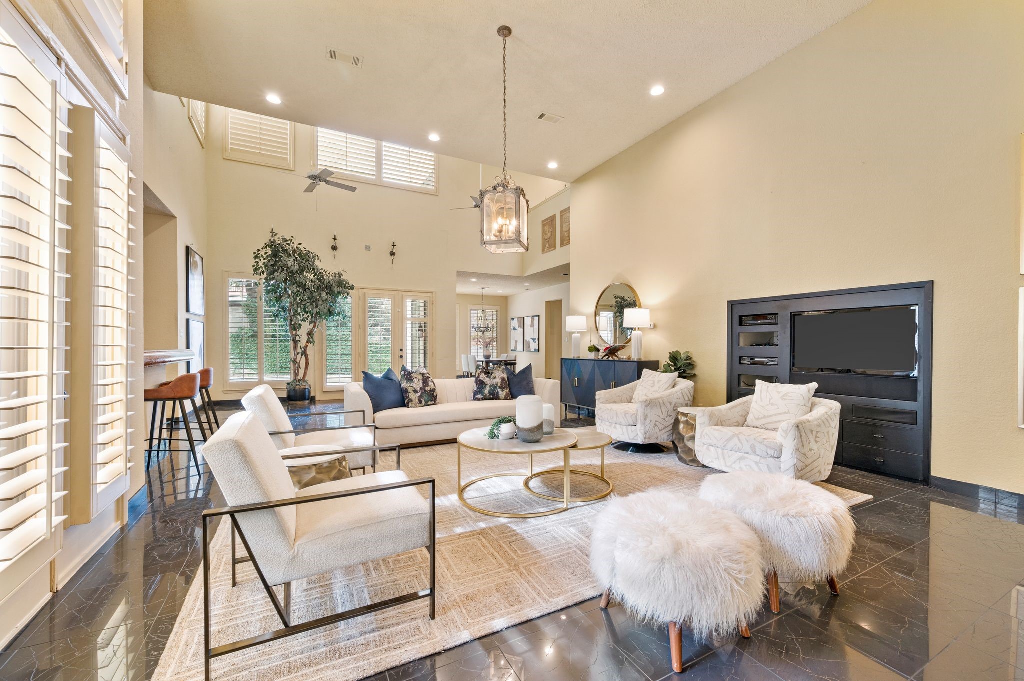 3118 Shadow Drive W