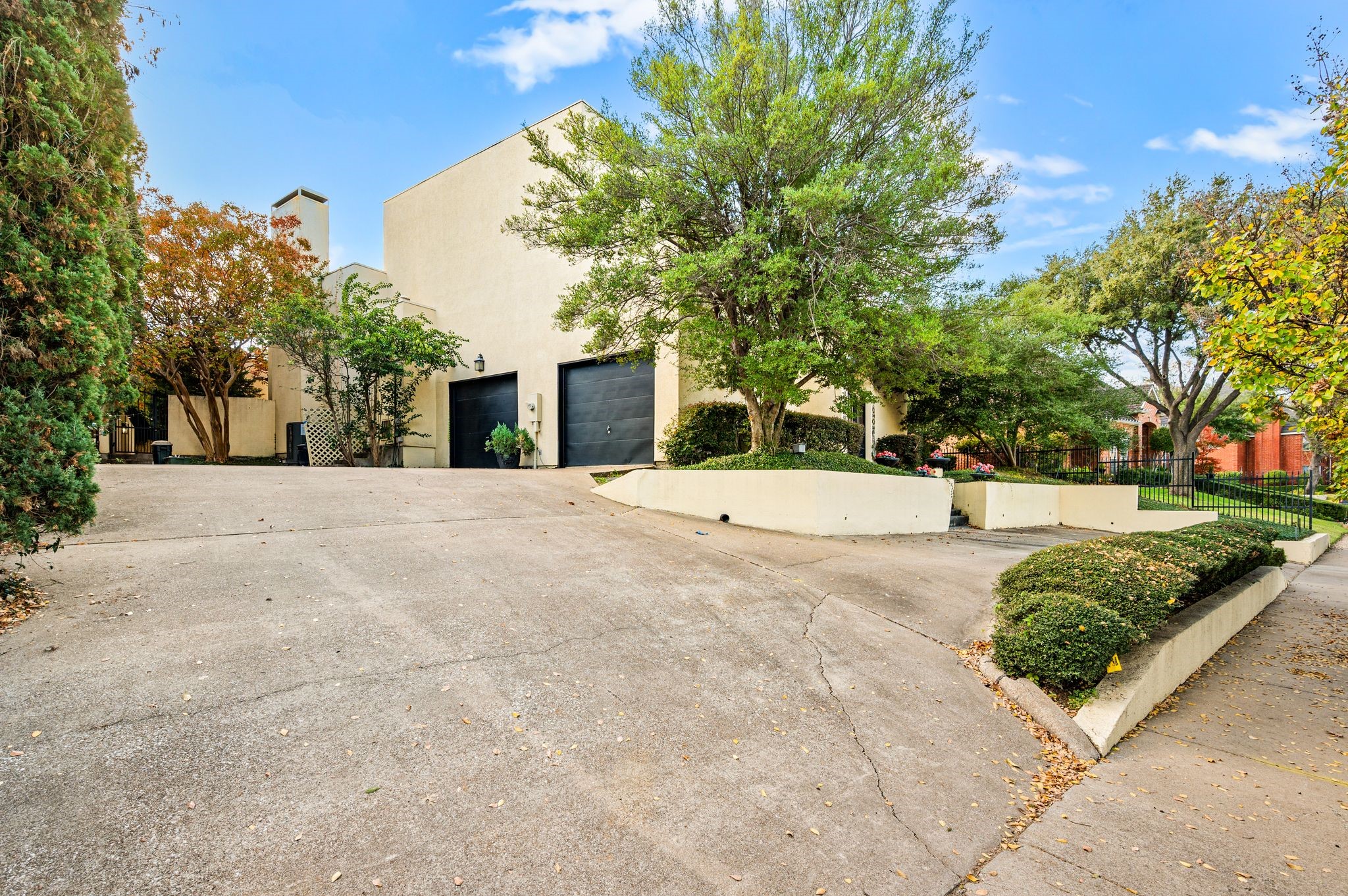 3118 Shadow Drive W