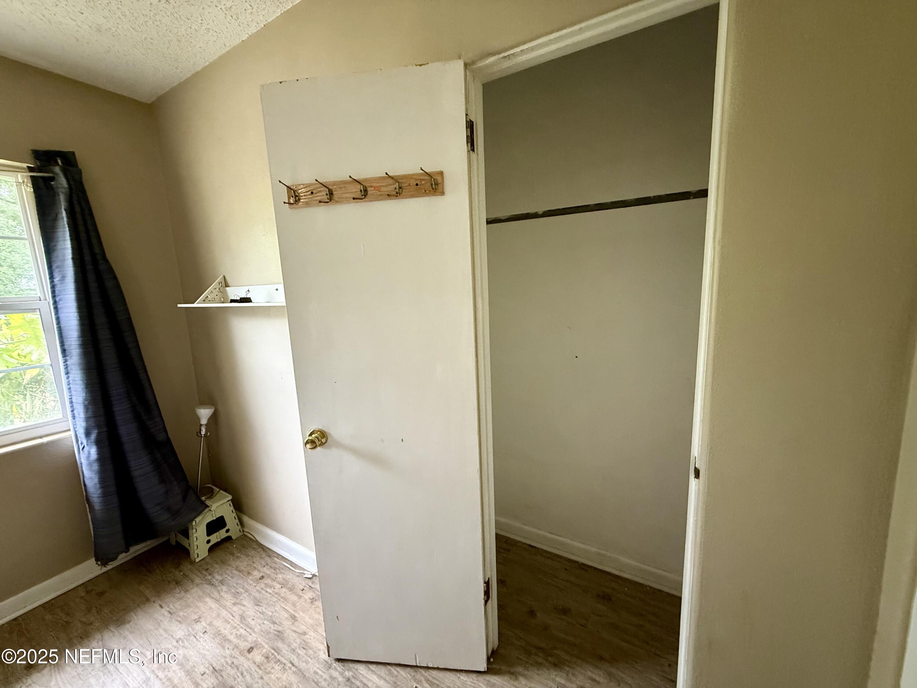 648 LUNA Court