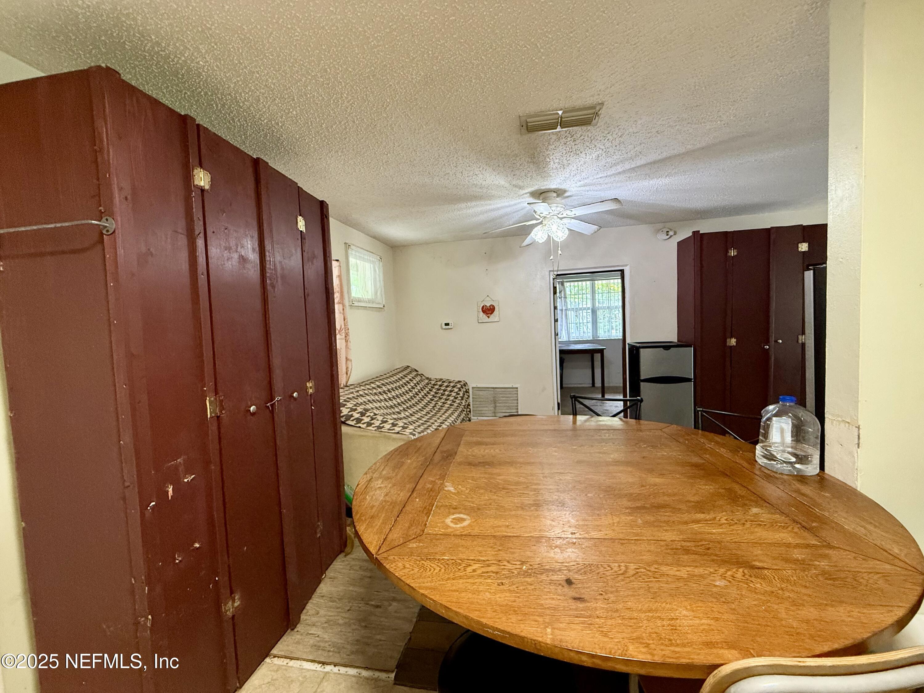648 LUNA Court