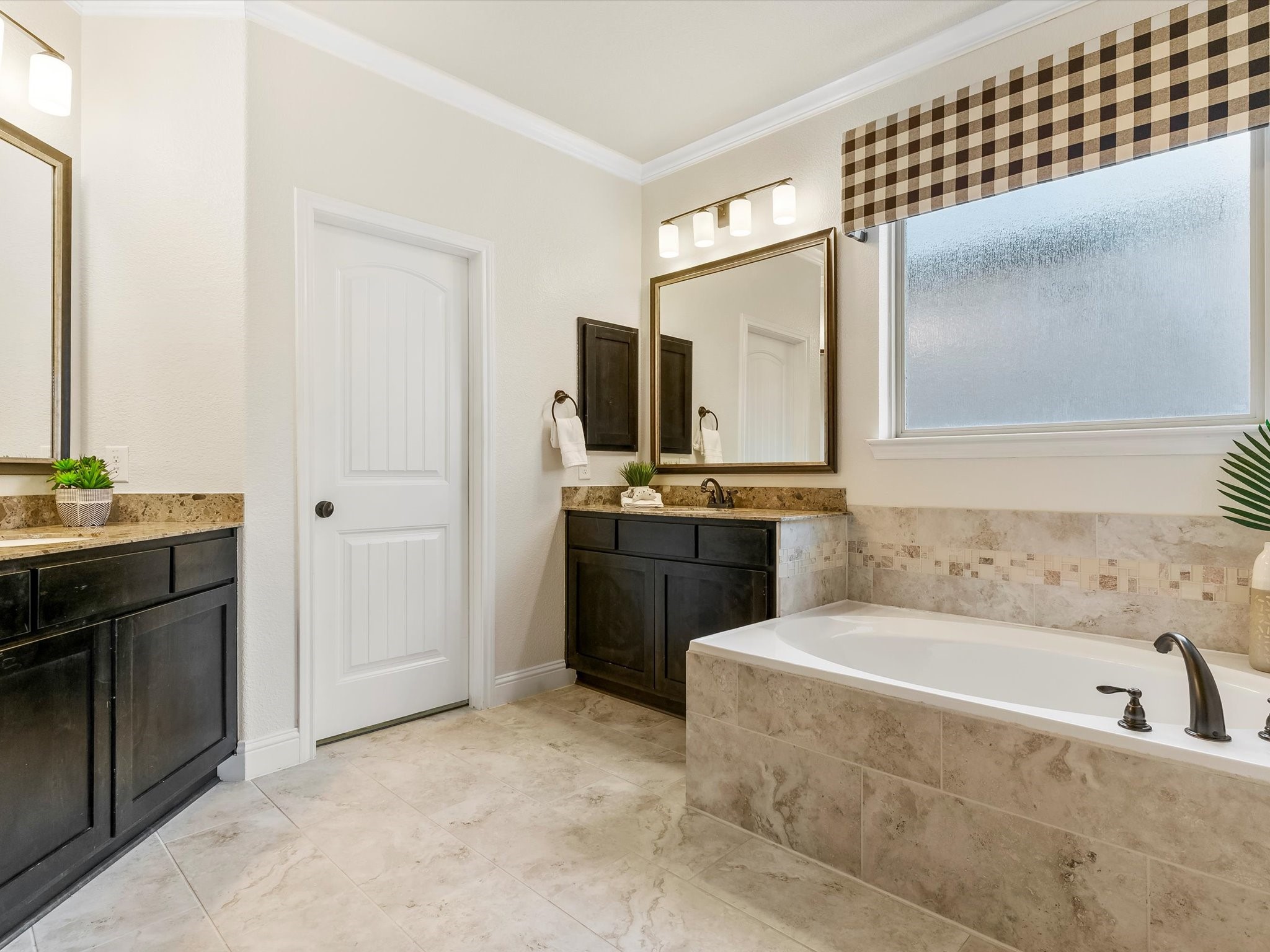 5025 Stockwhip Drive