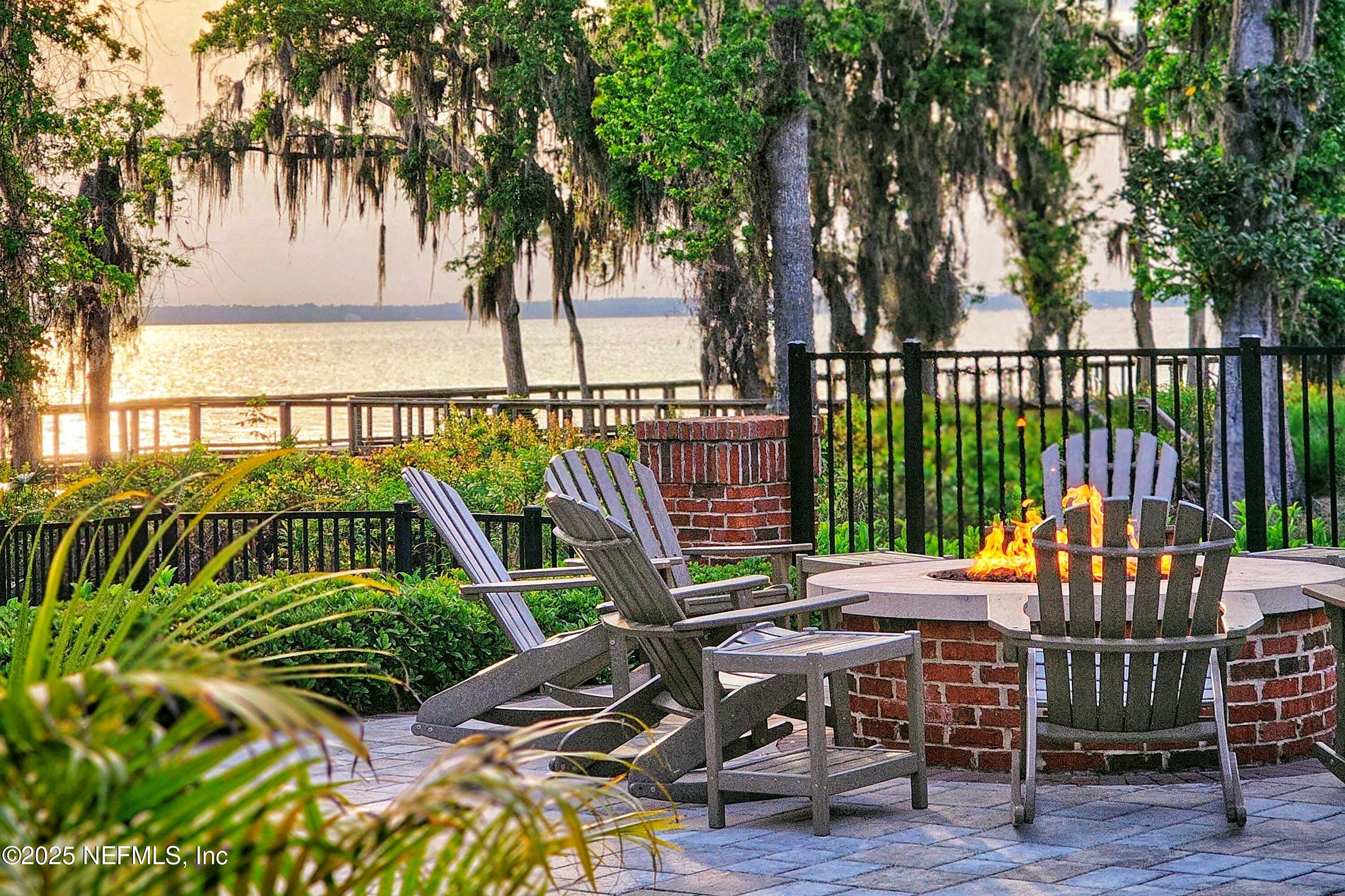 132 OAK PARK Drive, St. Johns
