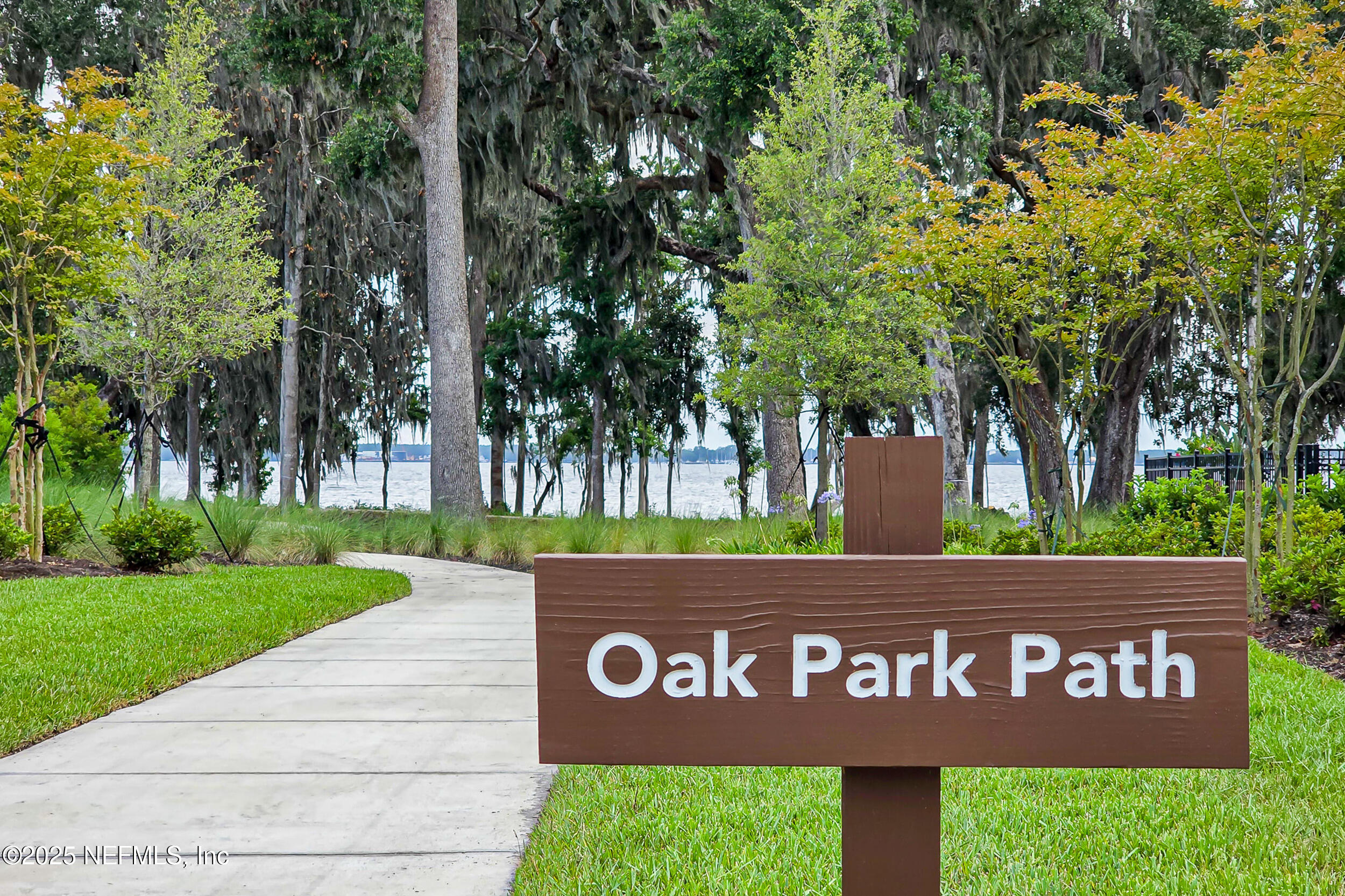 132 OAK PARK Drive, St. Johns