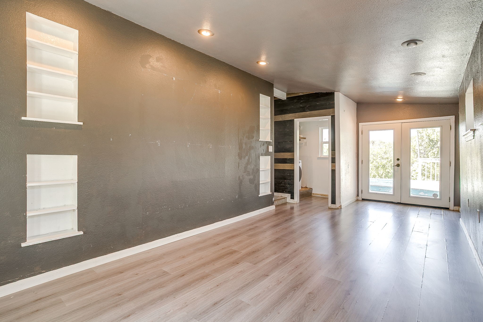 3904 Eldridge Street