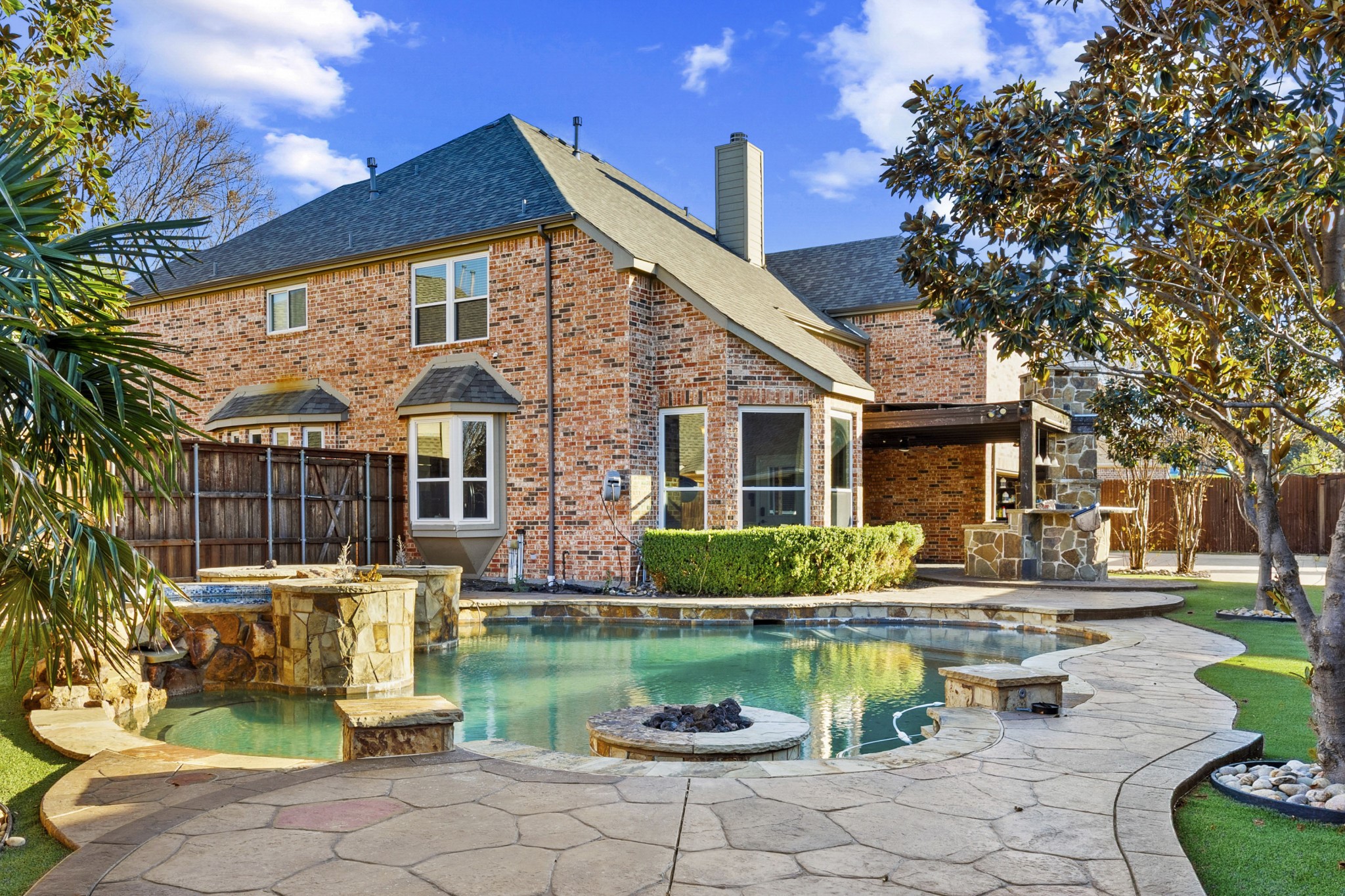 1800 Hollow Falls Court